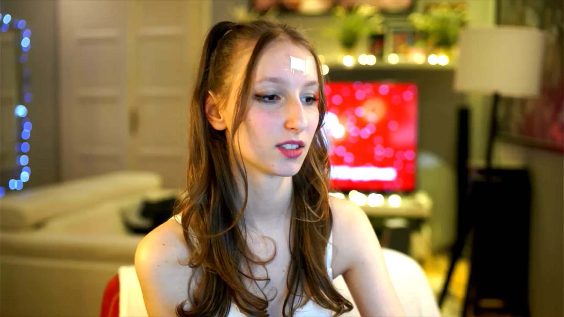 Gallery image thumbnail from Kira9's myfreecams stream on, 12/12/2025, 20:33 image 9 of 20