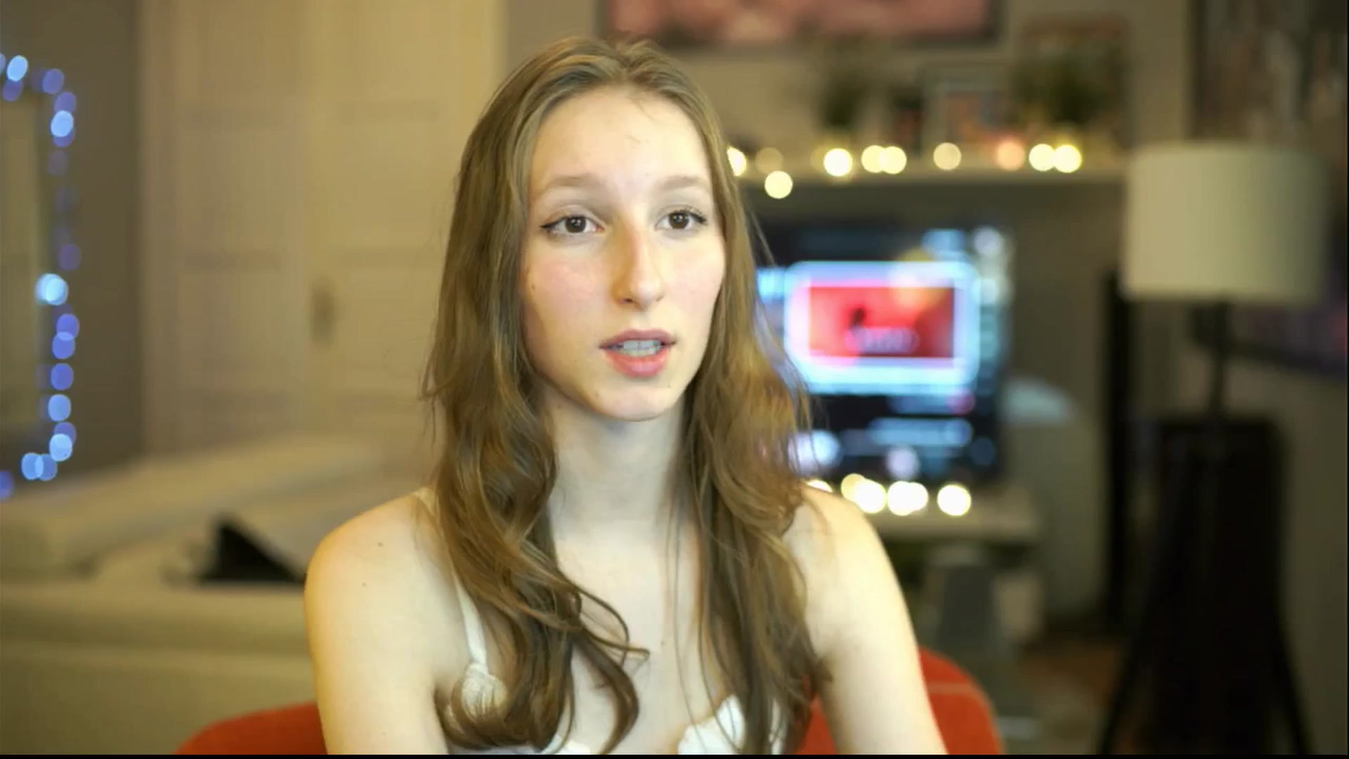 Gallery image thumbnail from Kira9's myfreecams stream on, 12/15/2025, 22:00 image 5 of 20