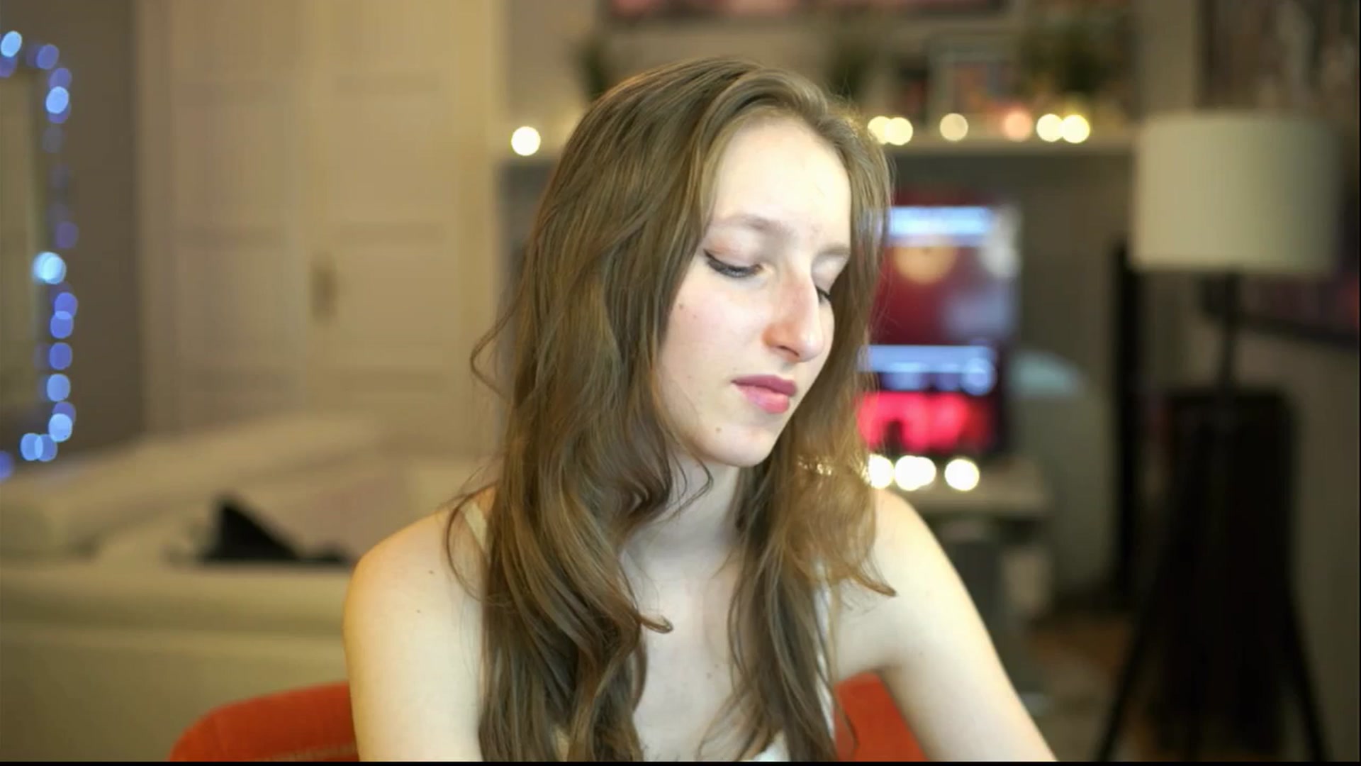 Gallery image thumbnail from Kira9's myfreecams stream on, 12/15/2025, 22:00 image 15 of 20