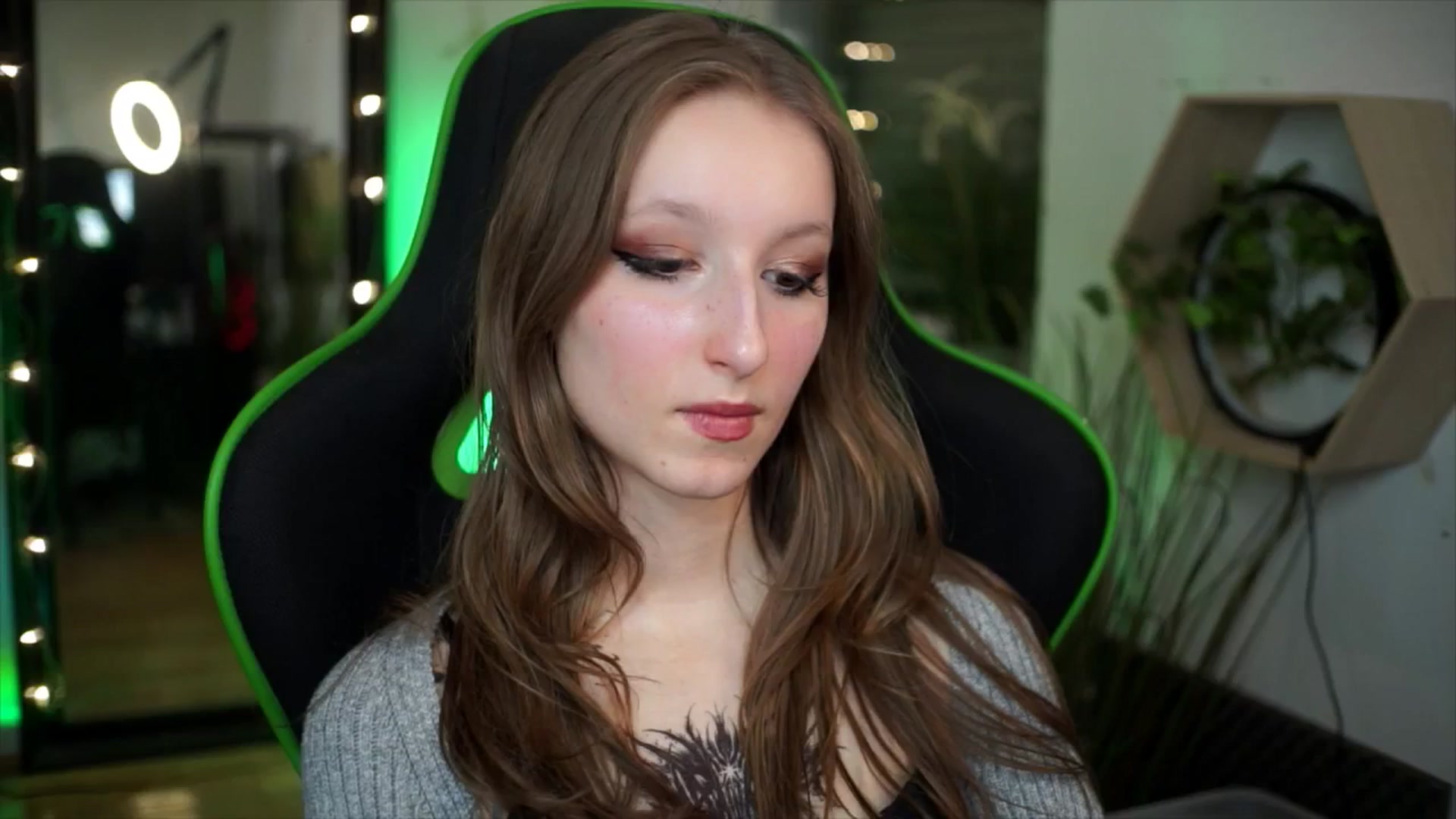 Gallery image thumbnail from Kira9's myfreecams stream on, 01/01/2026, 16:46 image 19 of 20