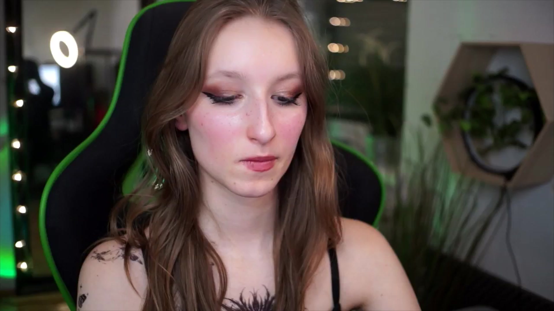 Gallery image thumbnail from Kira9's myfreecams stream on, 01/01/2026, 17:06 image 2 of 20