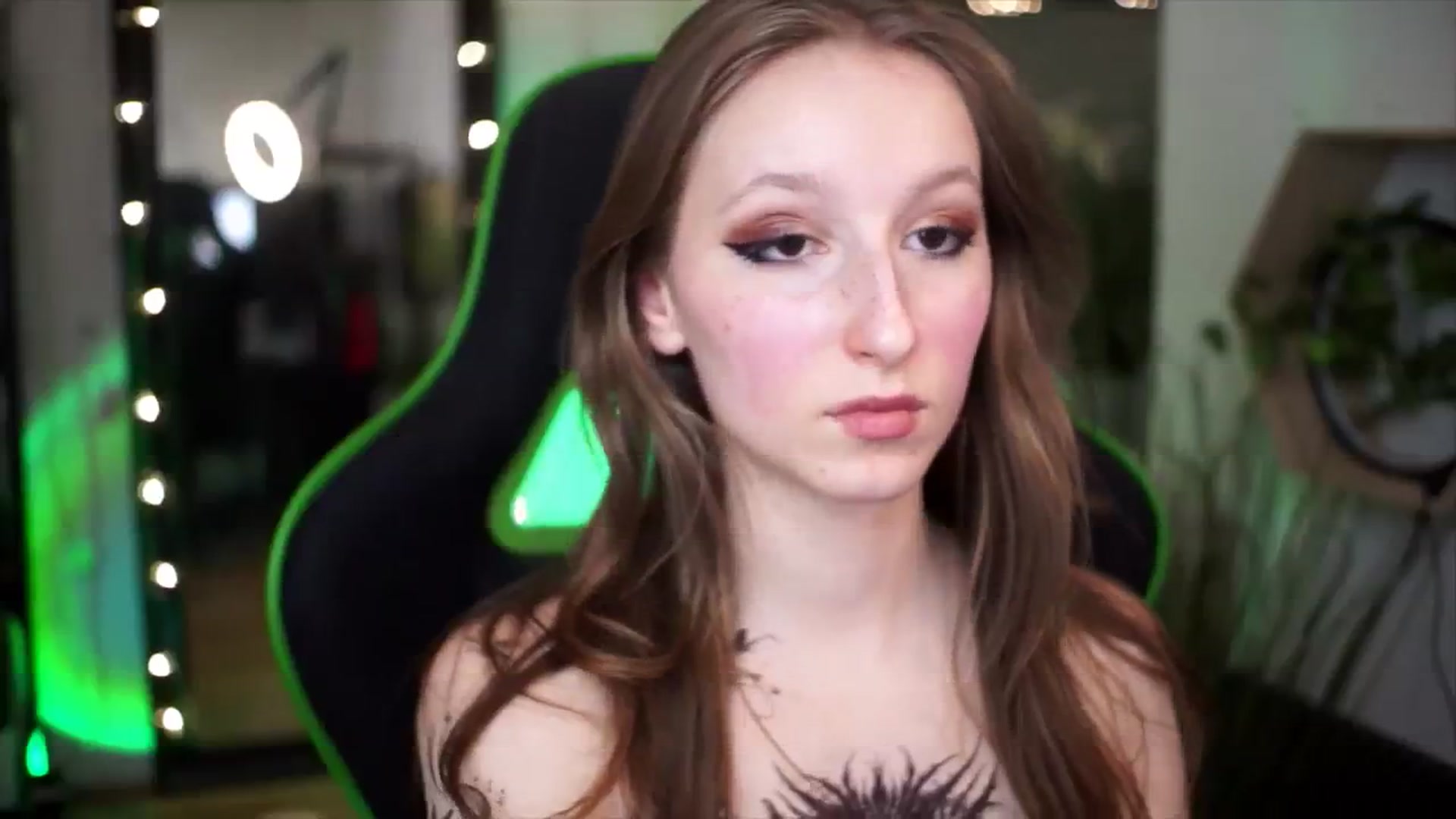 Gallery image thumbnail from Kira9's myfreecams stream on, 01/01/2026, 18:15 image 6 of 20