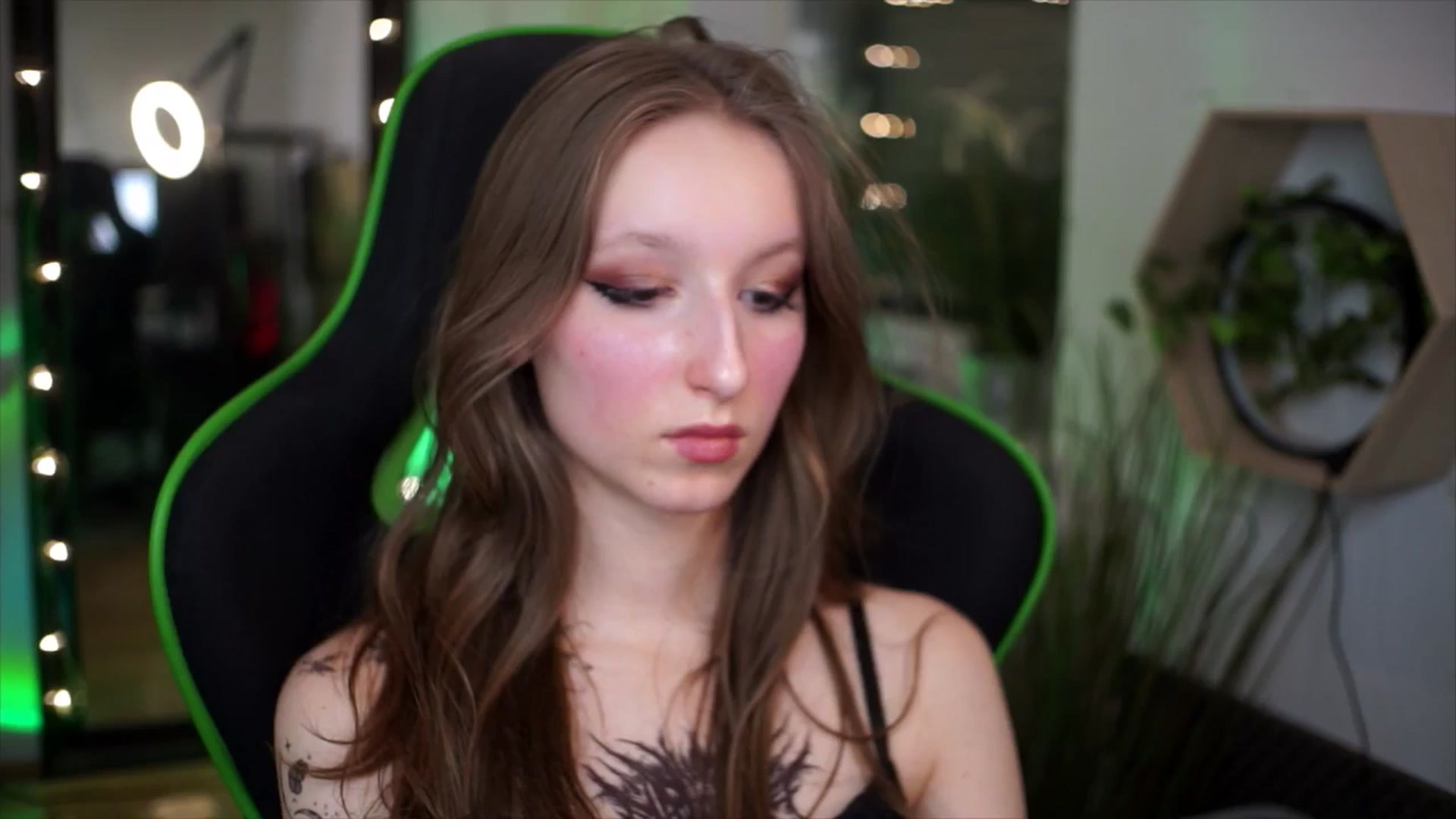 Gallery image thumbnail from Kira9's myfreecams stream on, 01/01/2026, 18:15 image 4 of 20