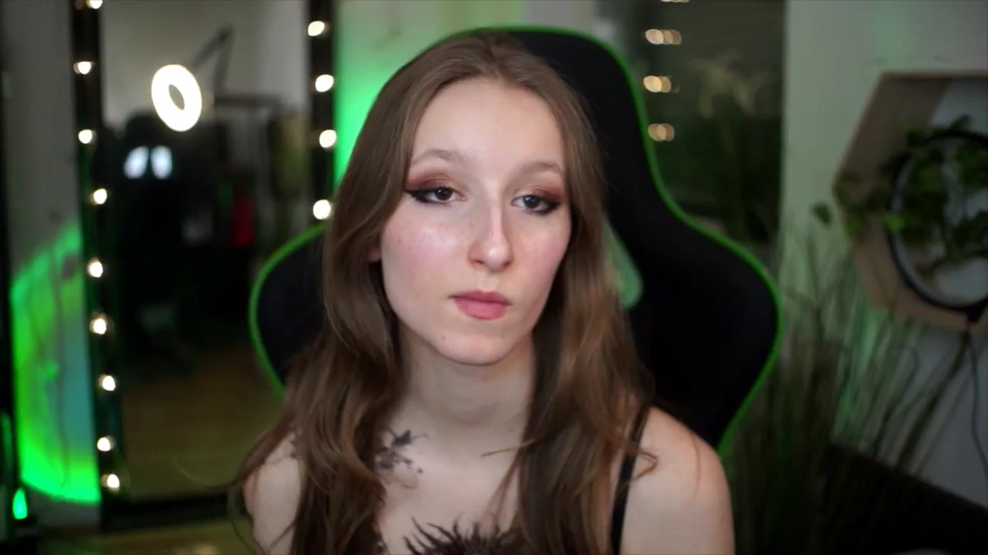 Gallery image thumbnail from Kira9's myfreecams stream on, 01/01/2026, 19:49 image 5 of 20
