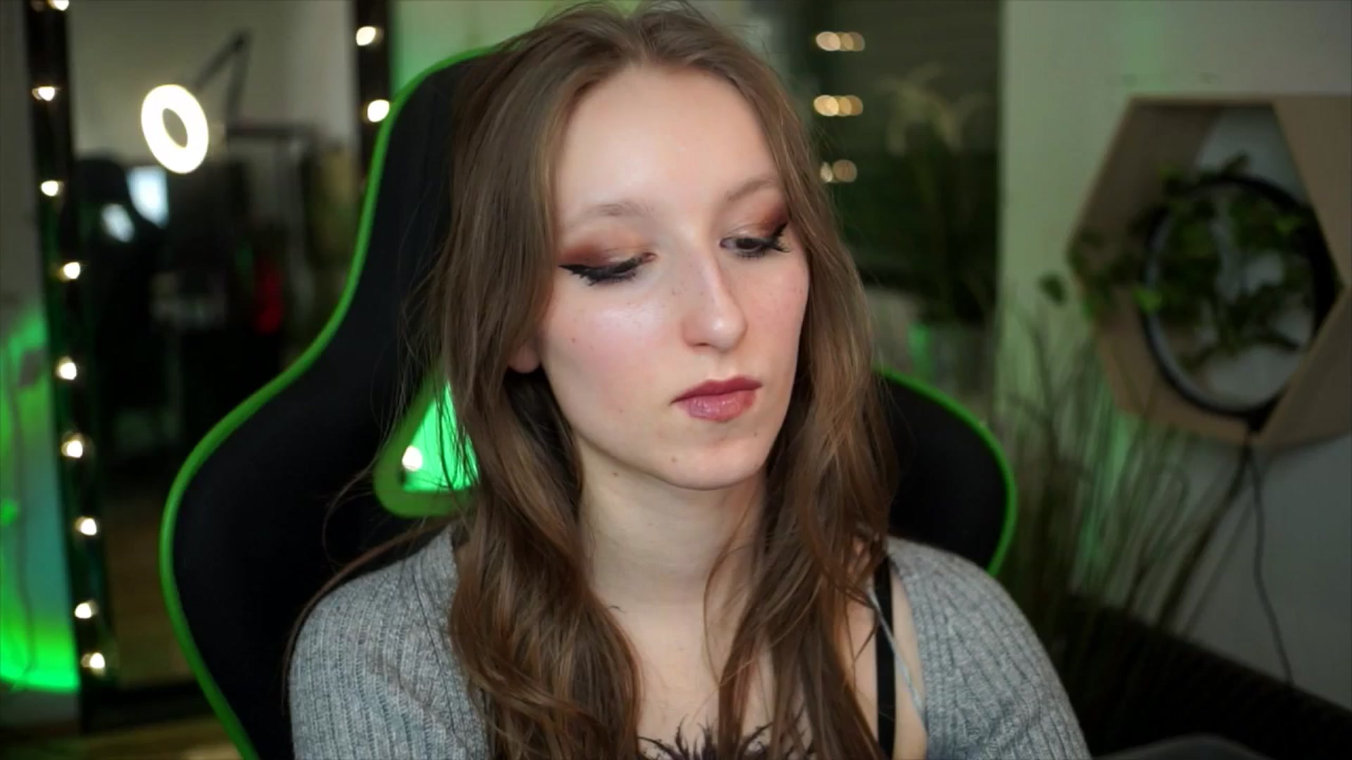 Gallery image thumbnail from Kira9's myfreecams stream on, 01/01/2026, 19:49 image 10 of 20
