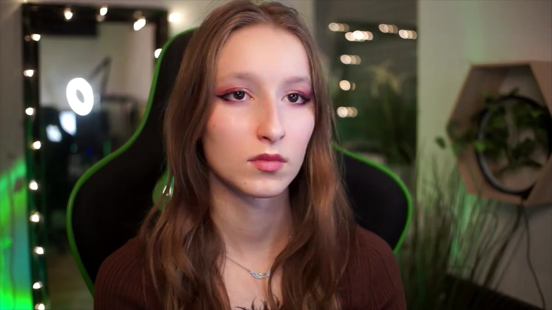 Gallery image thumbnail from Kira9's myfreecams stream on, 01/02/2026, 20:18 image 14 of 20