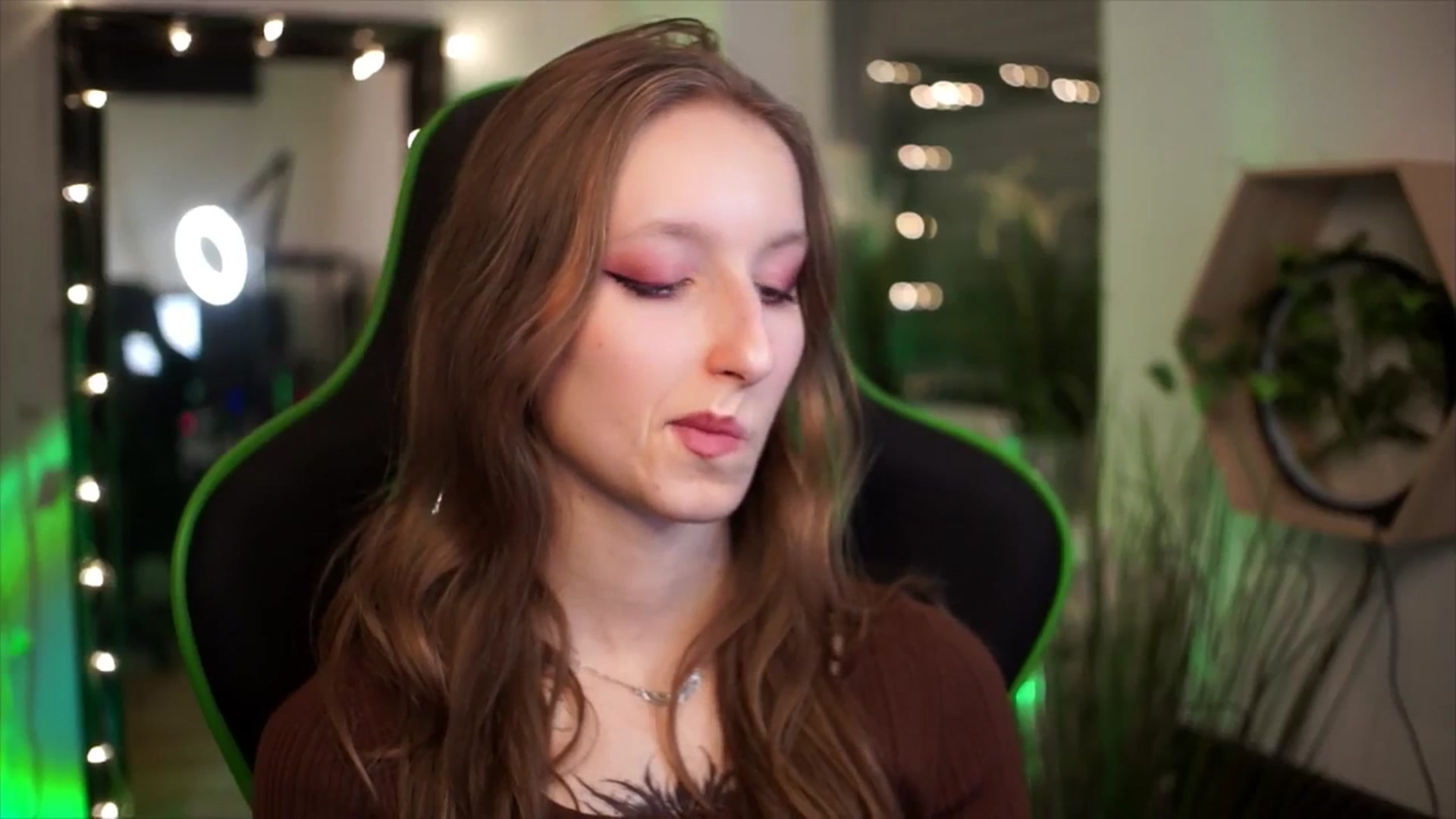 Gallery image thumbnail from Kira9's myfreecams stream on, 01/02/2026, 20:18 image 15 of 20