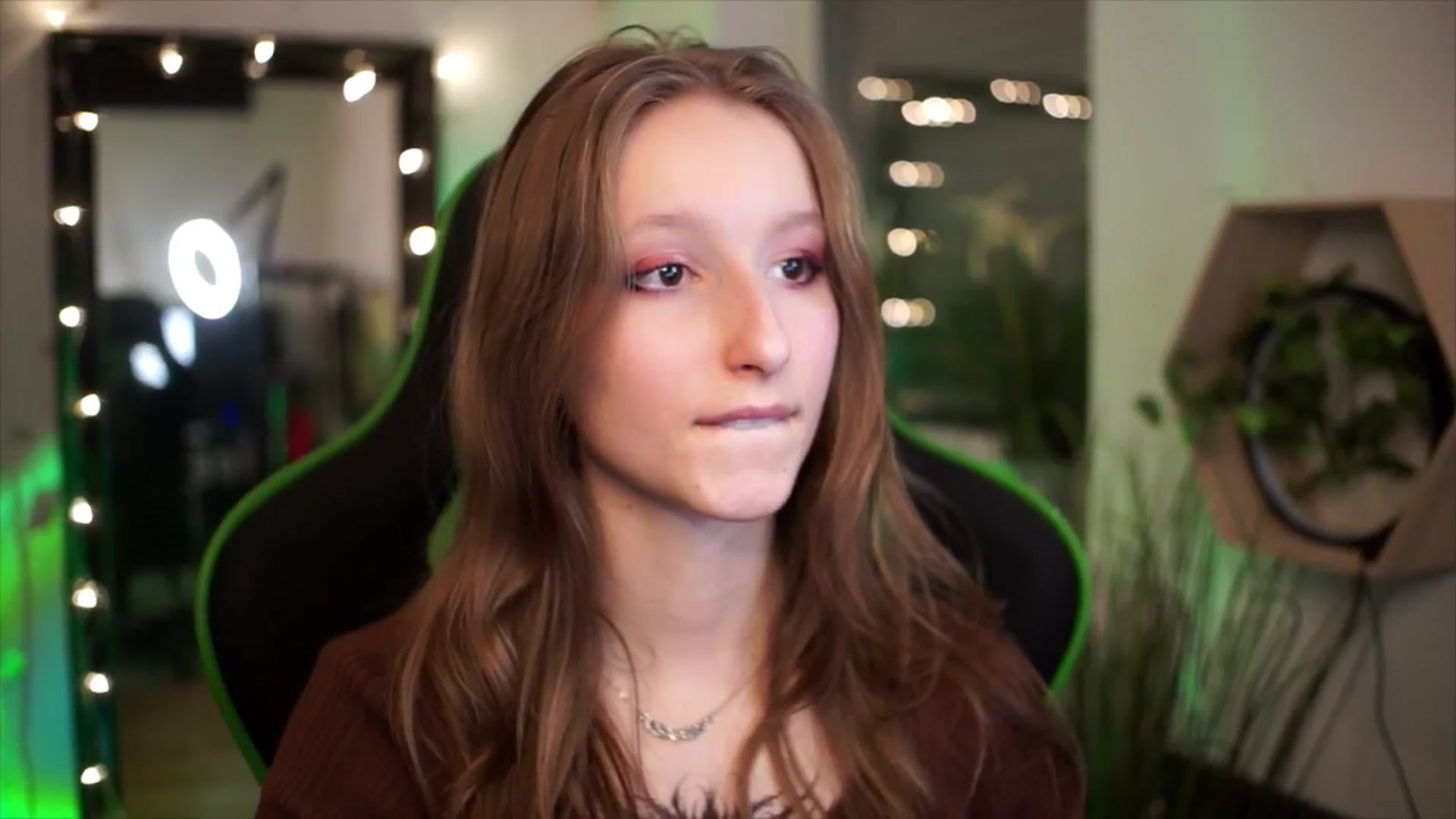Gallery image thumbnail from Kira9's myfreecams stream on, 01/02/2026, 20:18 image 4 of 20