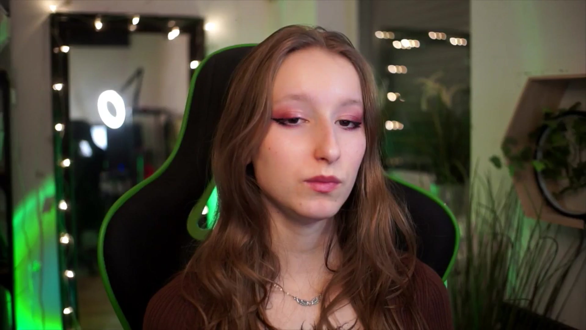 Gallery image thumbnail from Kira9's myfreecams stream on, 01/02/2026, 20:18 image 19 of 20