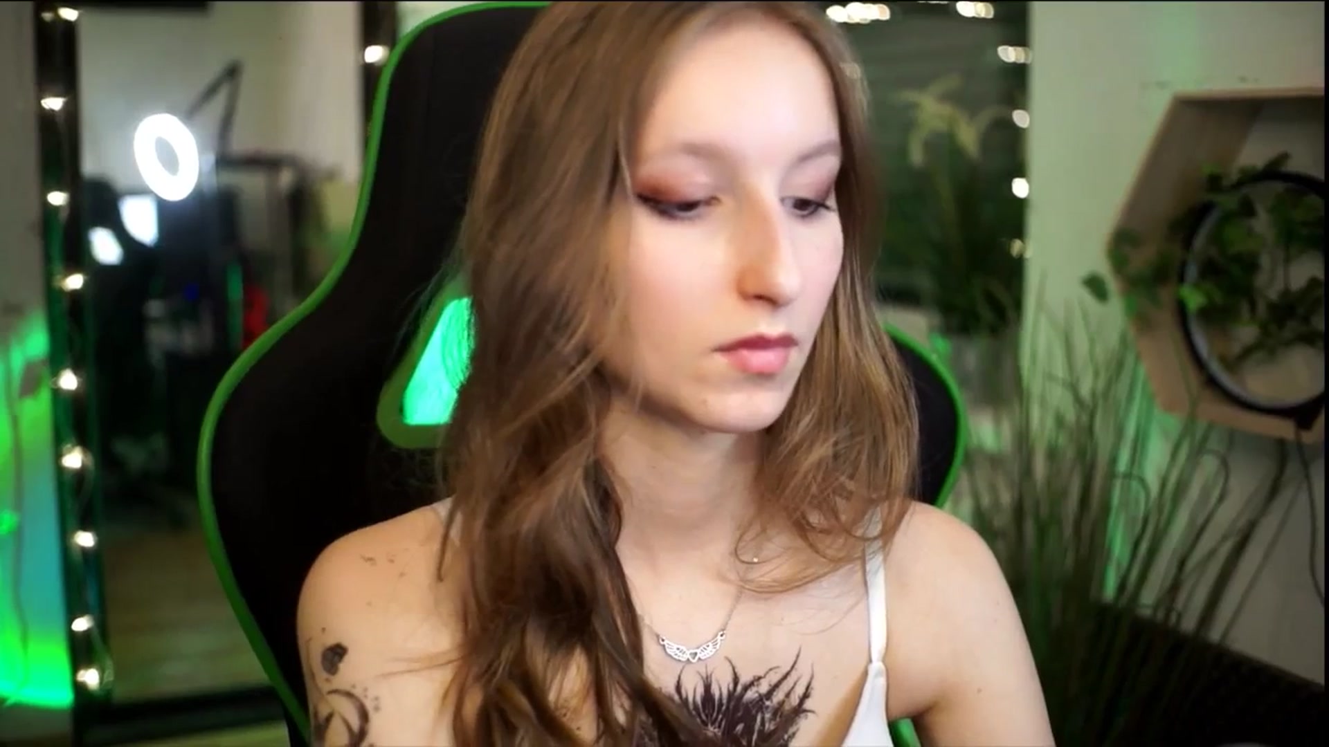 Gallery image thumbnail from Kira9's myfreecams stream on, 01/03/2026, 22:00 image 12 of 20