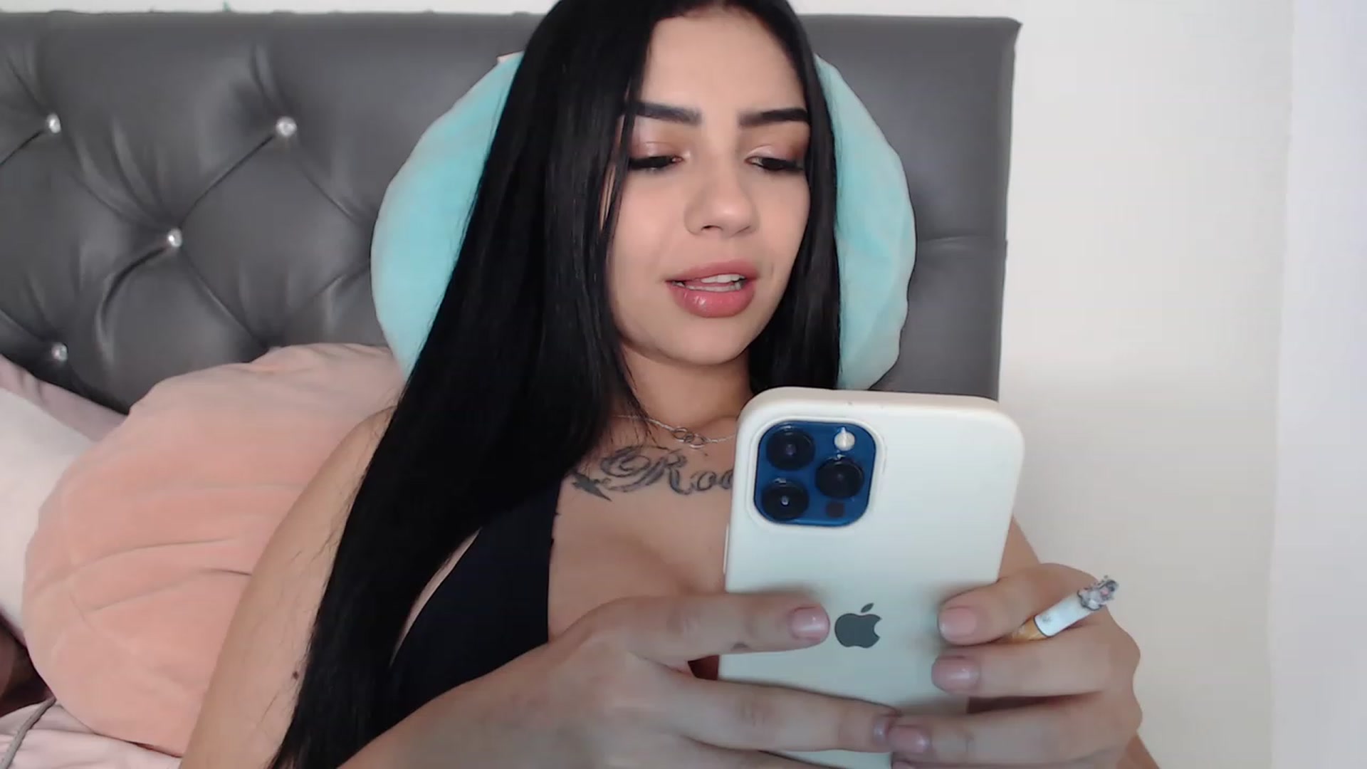 Gallery image thumbnail from KiraAmane's myfreecams stream on, 11/21/2022, 02:15 image 19 of 20