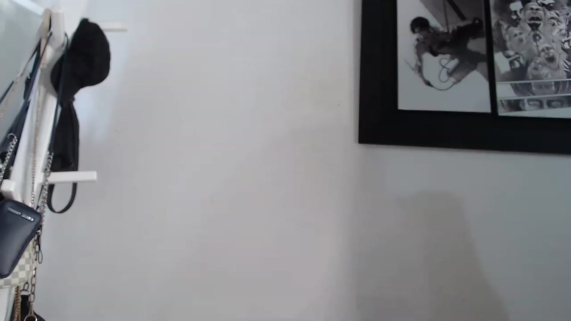 Gallery image thumbnail from KiraAmane's myfreecams stream on, 12/01/2022, 21:15 image 11 of 20