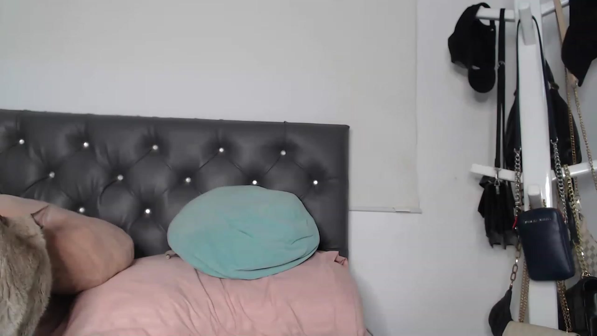 Gallery image thumbnail from KiraAmane's myfreecams stream on, 02/23/2023, 04:36 image 1 of 20