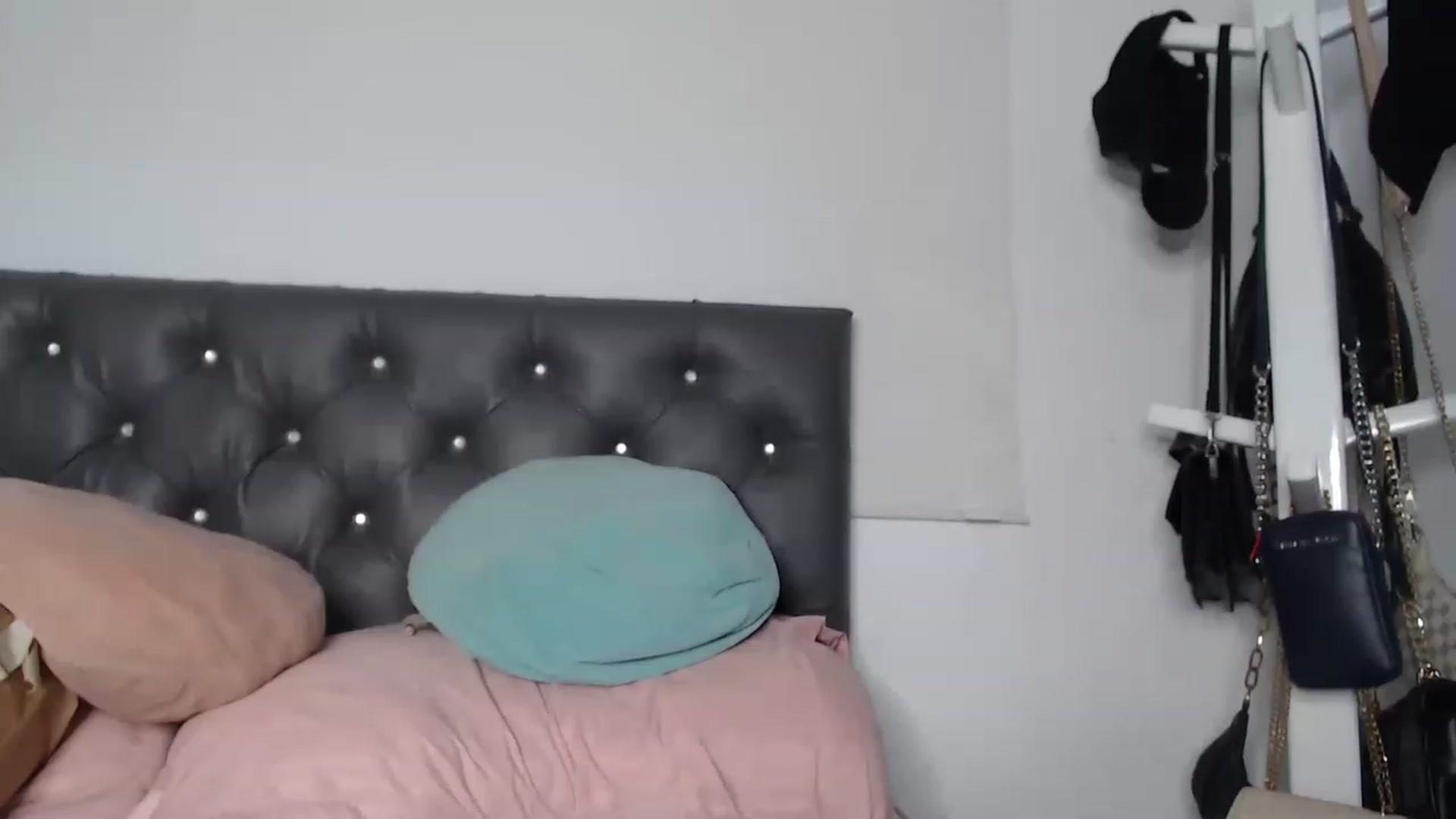 Gallery image thumbnail from KiraAmane's myfreecams stream on, 02/23/2023, 04:36 image 6 of 20