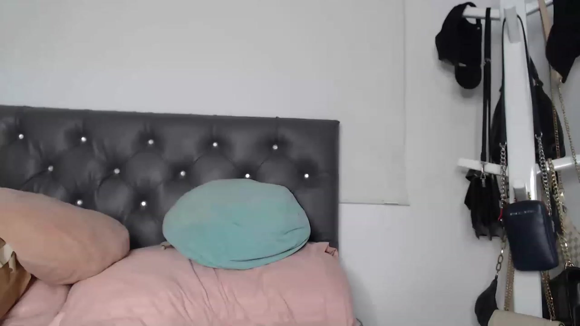Gallery image thumbnail from KiraAmane's myfreecams stream on, 02/23/2023, 04:36 image 2 of 20