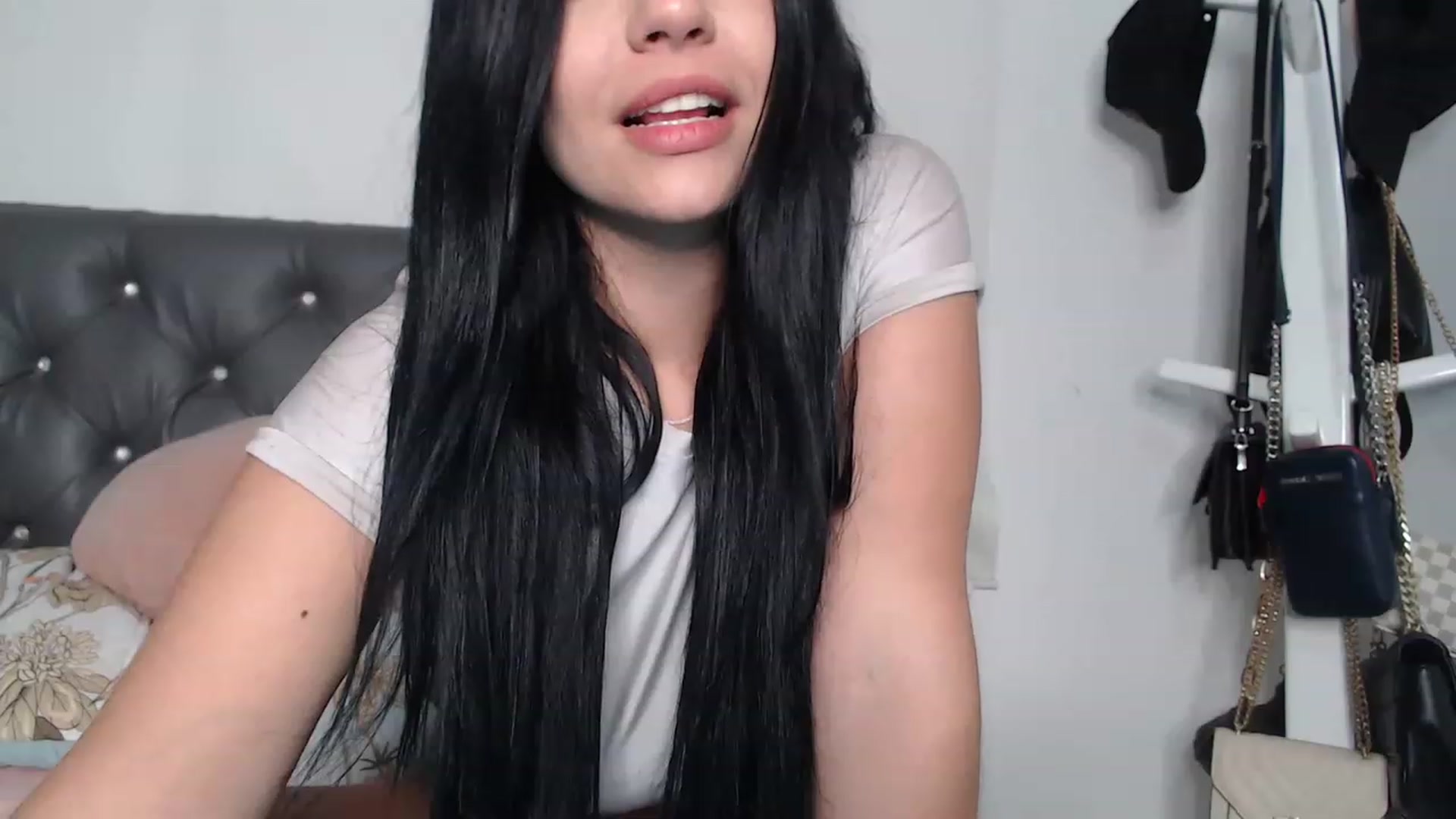 Gallery image thumbnail from KiraAmane's myfreecams stream on, 03/03/2023, 23:33 image 15 of 20