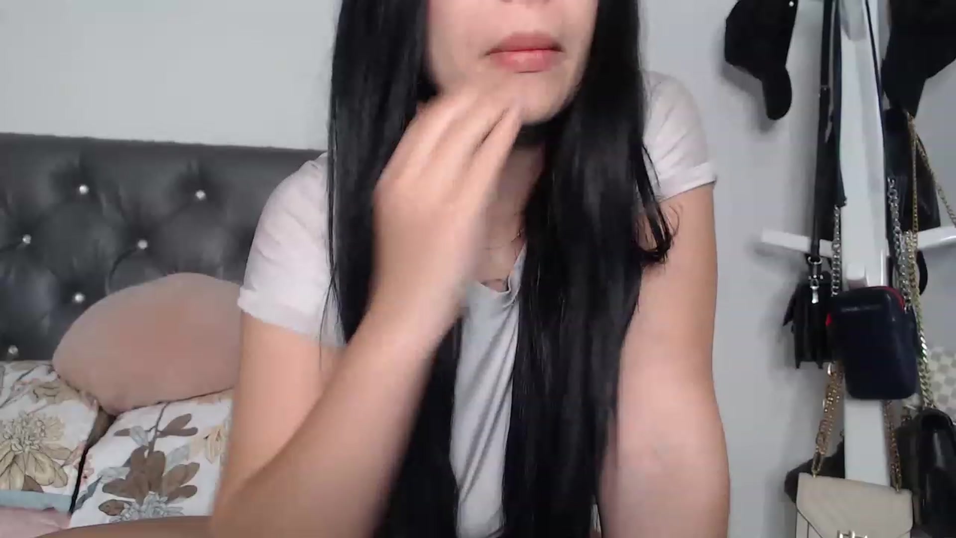Gallery image thumbnail from KiraAmane's myfreecams stream on, 03/03/2023, 23:33 image 4 of 20