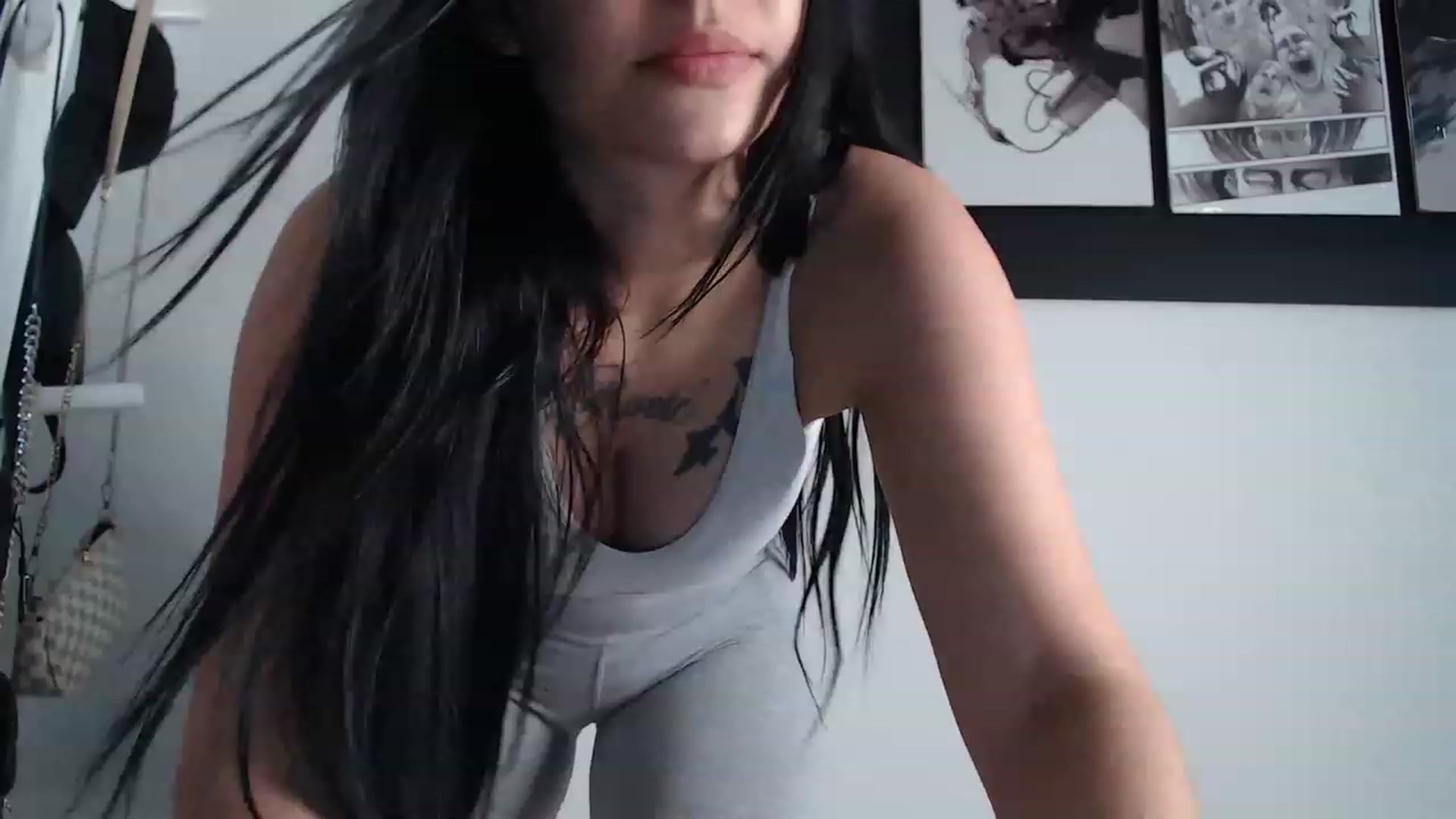 Gallery image thumbnail from KiraAmane's myfreecams stream on, 05/15/2023, 15:33 image 3 of 20