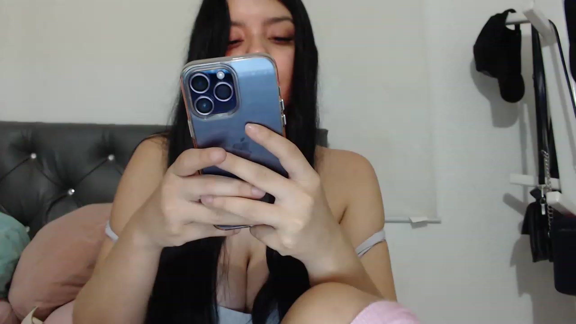 Gallery image thumbnail from KiraAmane's myfreecams stream on, 05/20/2023, 01:47 image 18 of 20
