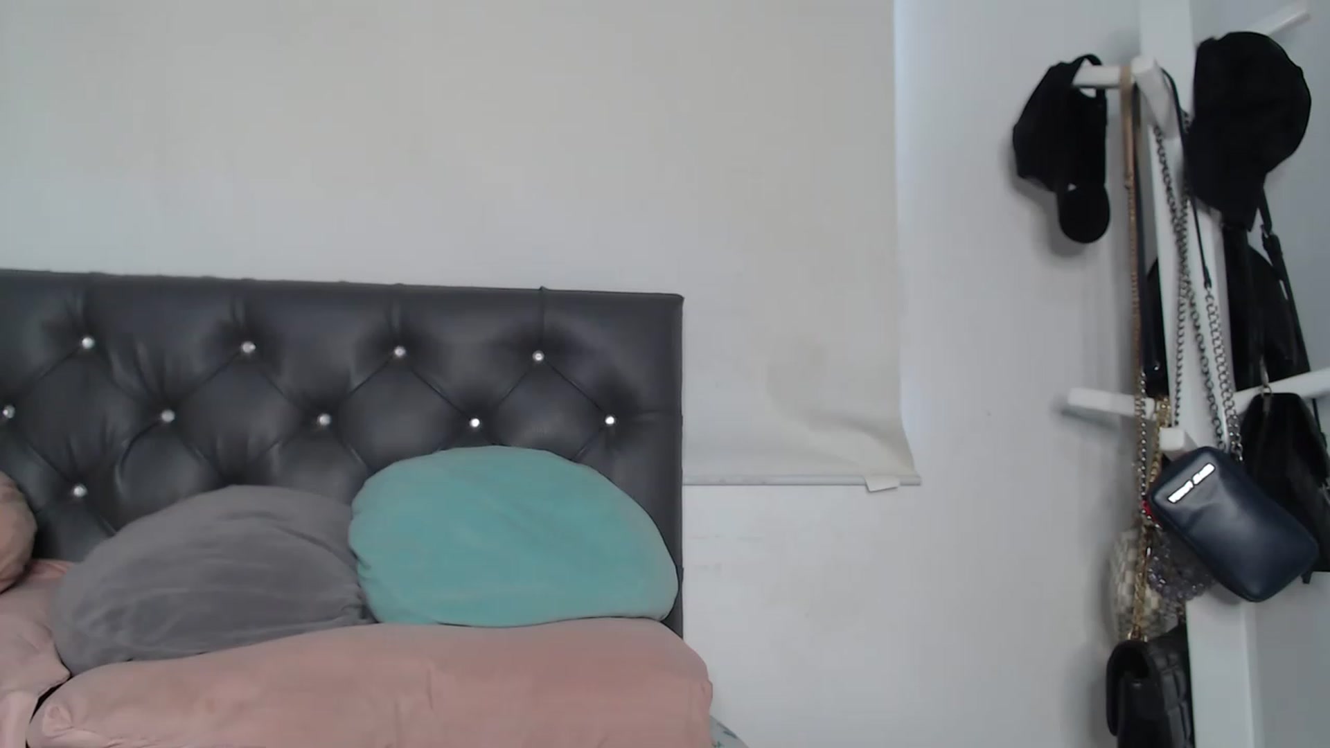 Gallery image thumbnail from KiraAmane's myfreecams stream on, 07/05/2023, 22:52 image 20 of 20