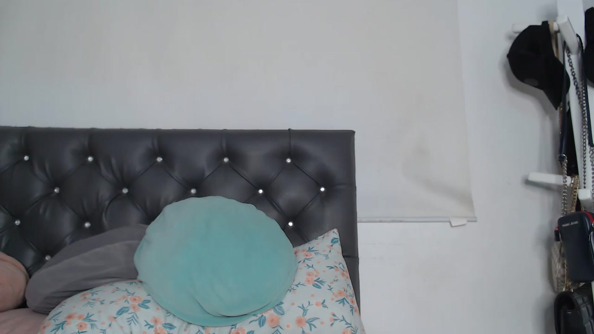 Gallery image thumbnail from KiraAmane's myfreecams stream on, 07/11/2023, 04:57 image 2 of 20
