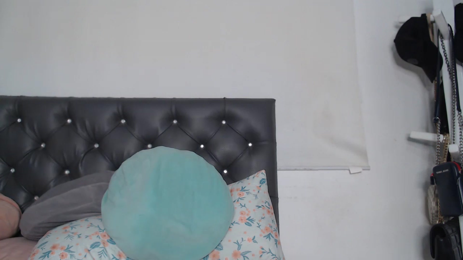 Gallery image thumbnail from KiraAmane's myfreecams stream on, 07/11/2023, 04:57 image 9 of 20