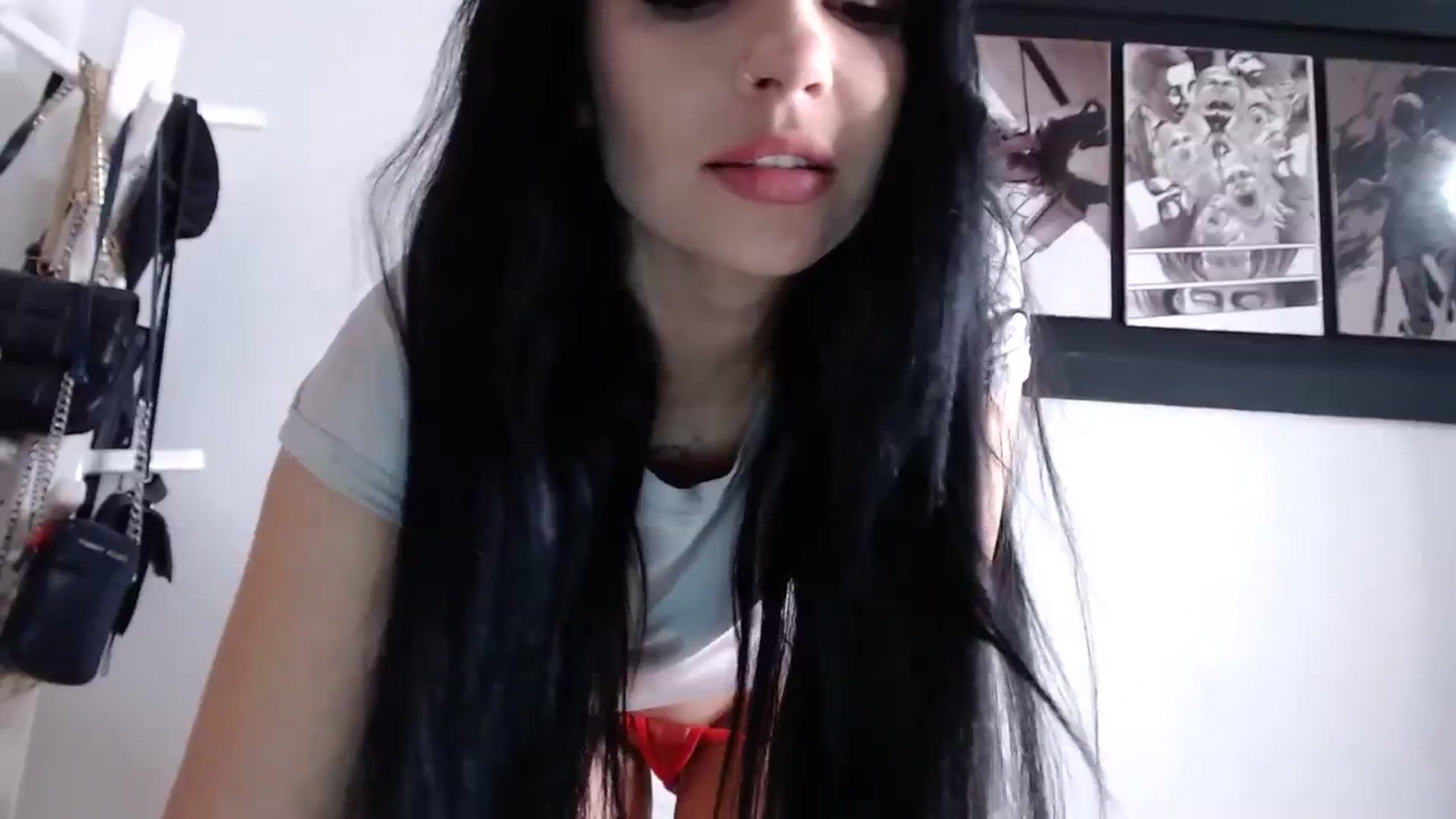 Gallery image thumbnail from KiraAmane's myfreecams stream on, 12/22/2023, 04:44 image 14 of 20