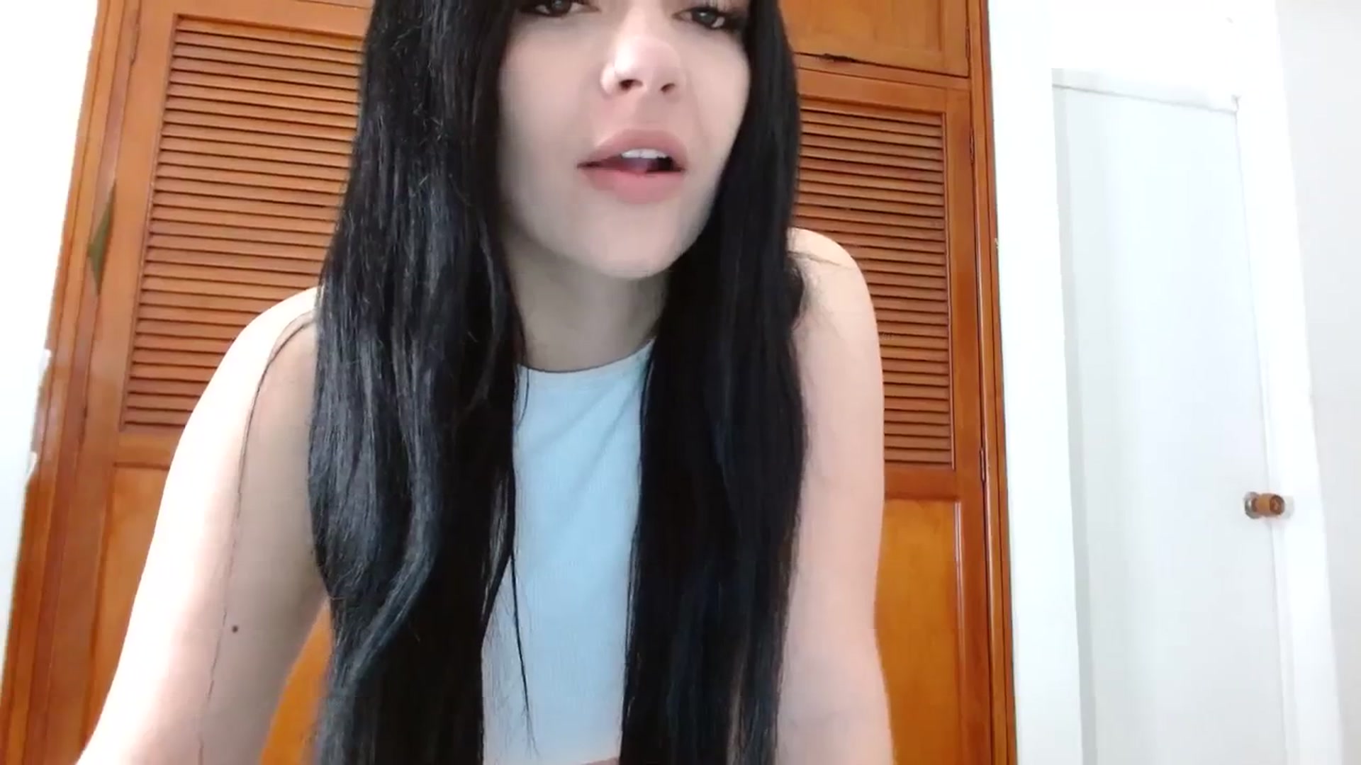 Gallery image thumbnail from KiraAmane's myfreecams stream on, 04/06/2024, 18:24 image 13 of 20