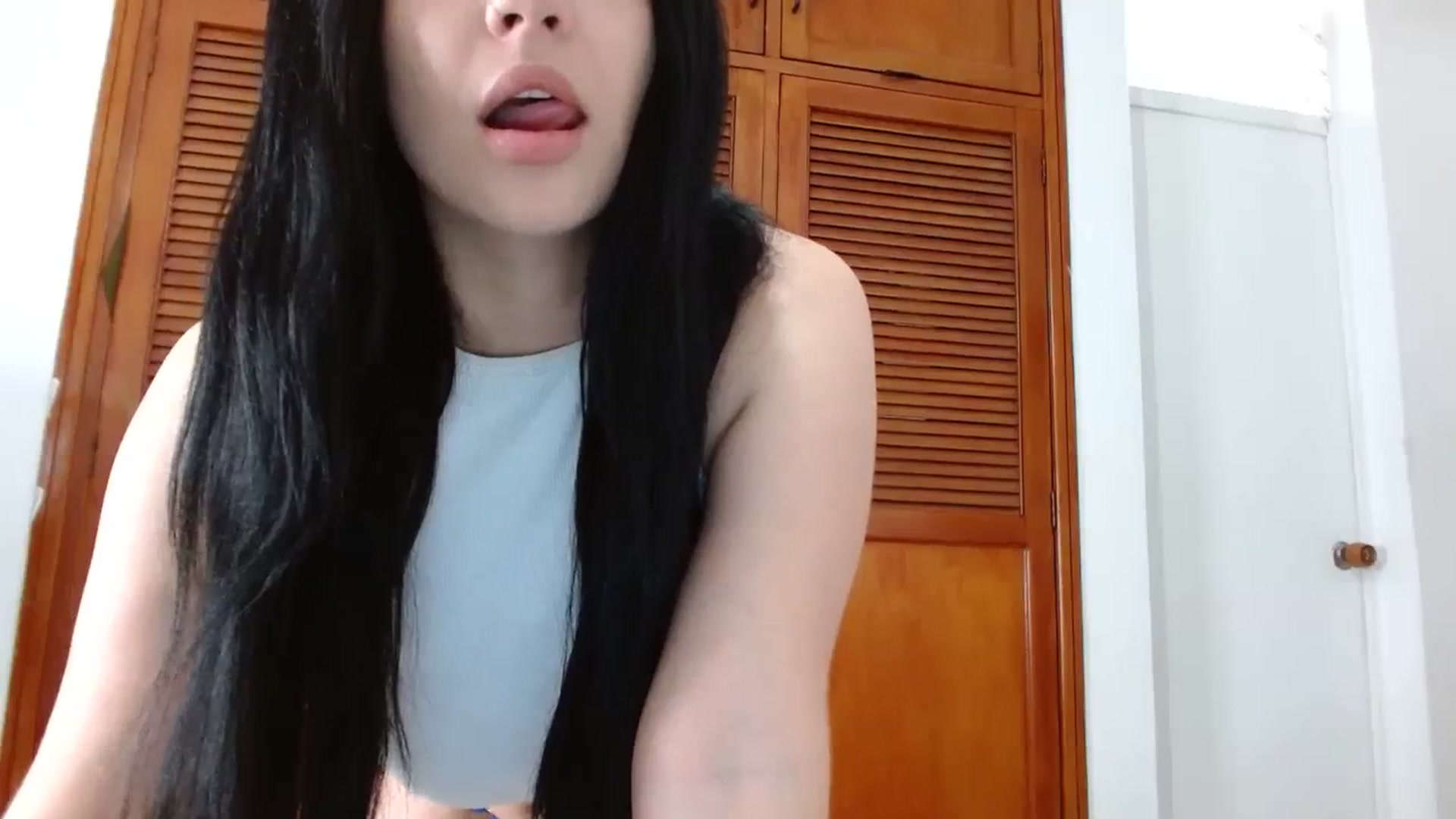 Gallery image thumbnail from KiraAmane's myfreecams stream on, 04/06/2024, 18:24 image 18 of 20