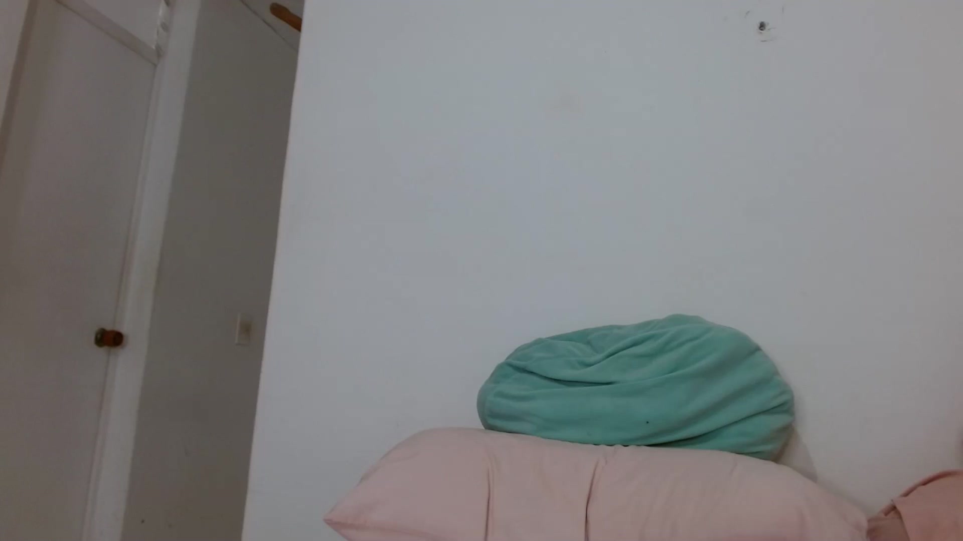 Gallery image thumbnail from KiraAmane's myfreecams stream on, 05/21/2024, 20:19 image 12 of 20