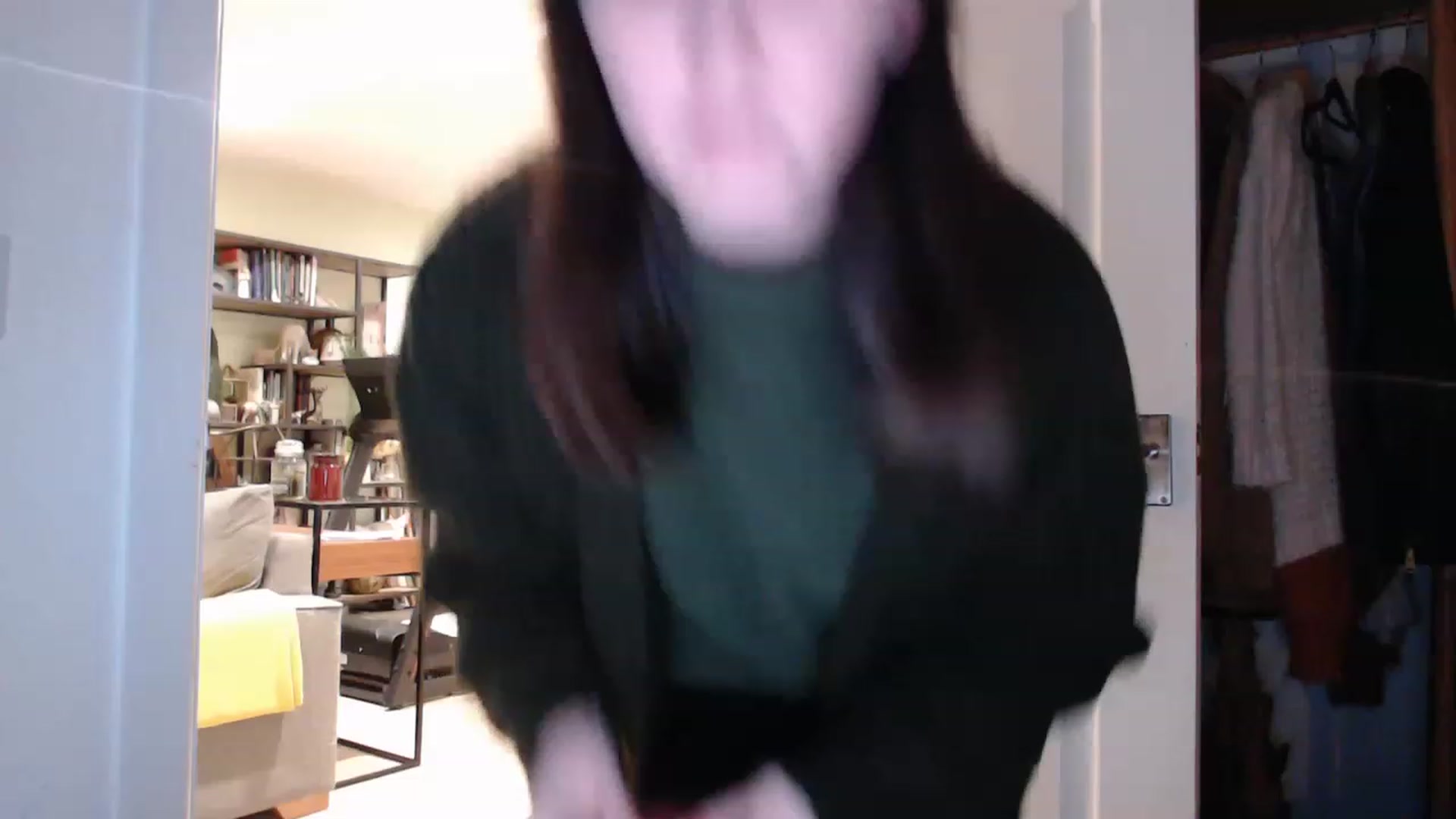 Gallery image thumbnail from KiraBee's myfreecams stream on, 04/03/2023, 24:44 image 20 of 20