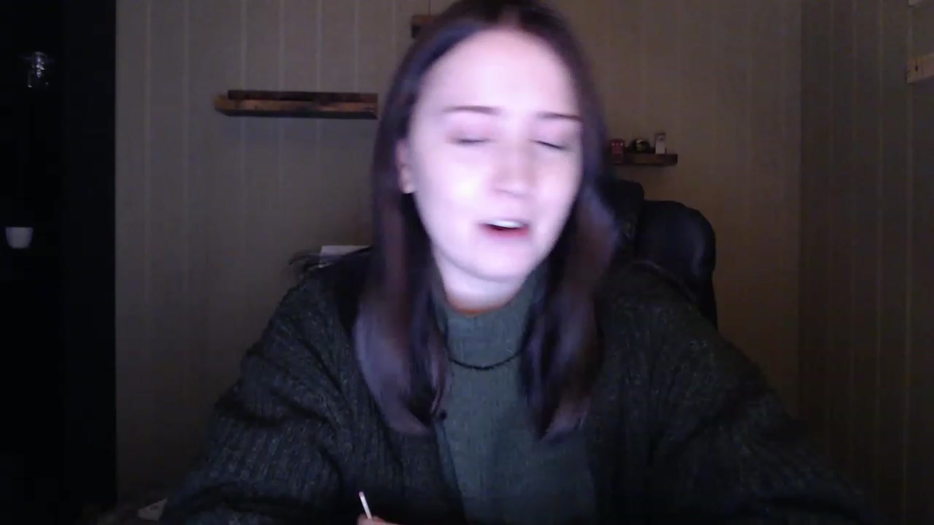 Gallery image thumbnail from KiraBee's myfreecams stream on, 04/03/2023, 24:44 image 1 of 20