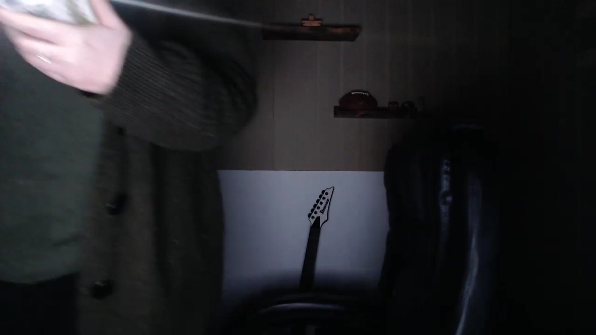 Gallery image thumbnail from KiraBee's myfreecams stream on, 04/03/2023, 24:44 image 17 of 20