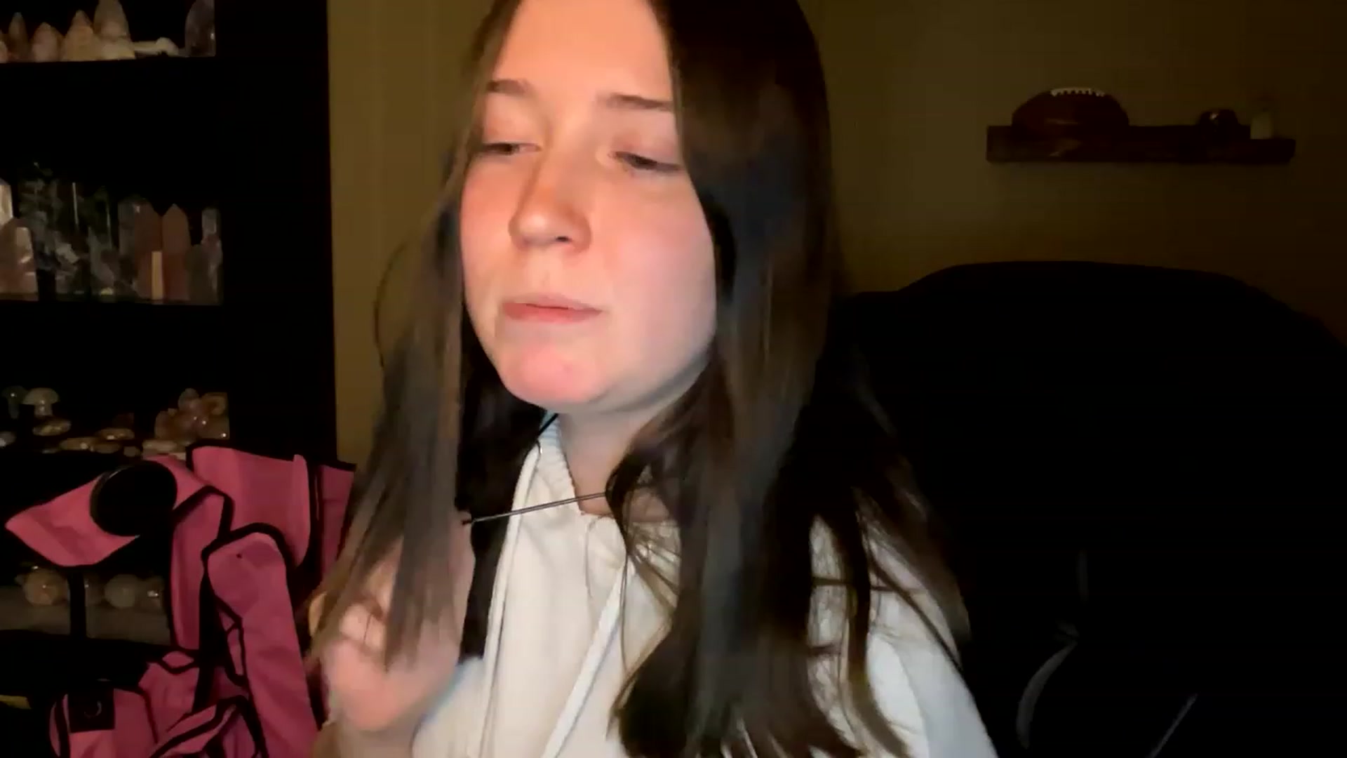 Gallery image thumbnail from KiraBee's myfreecams stream on, 05/05/2023, 22:17 image 5 of 20