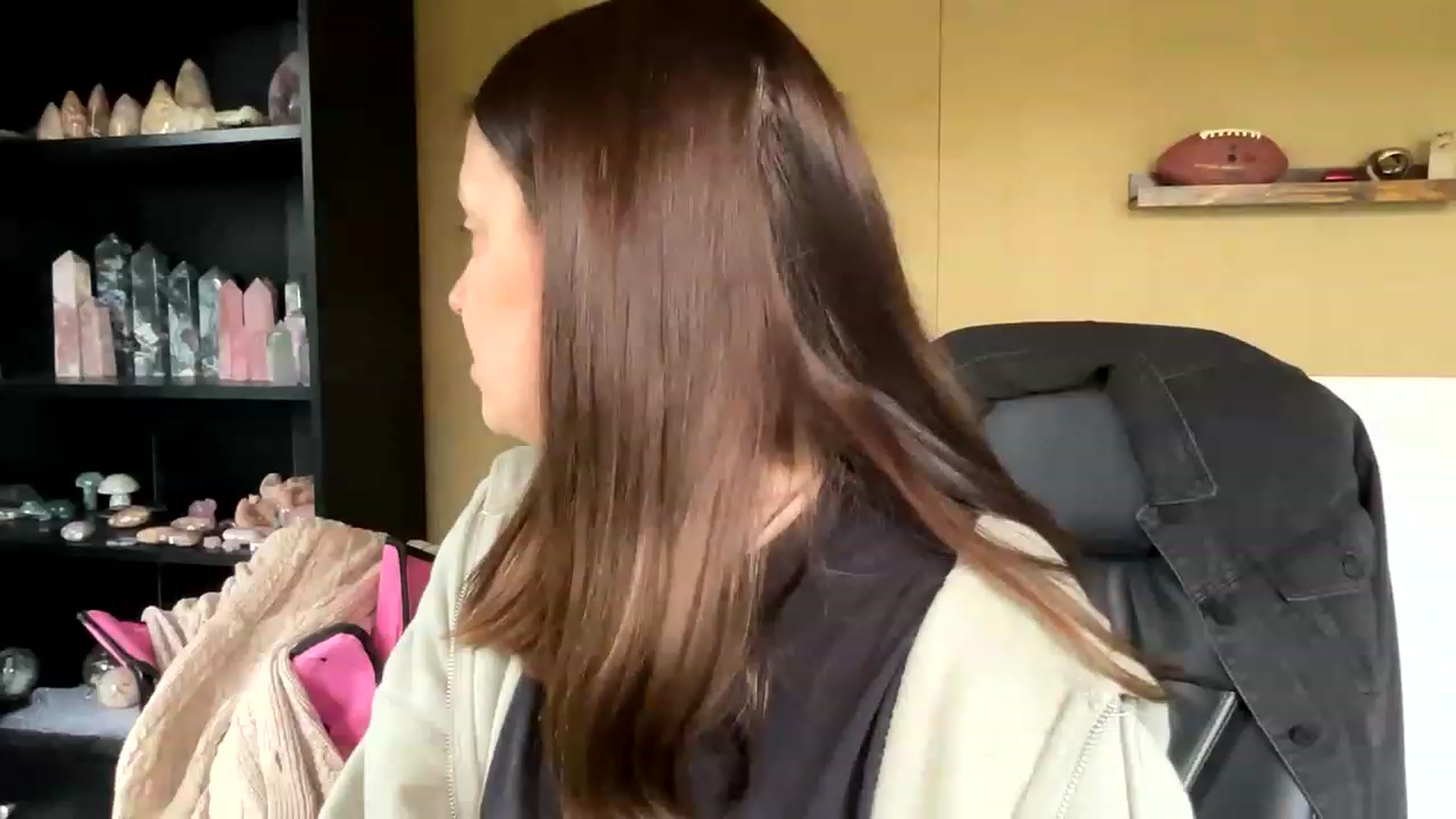Gallery image thumbnail from KiraBee's myfreecams stream on, 05/06/2023, 12:54 image 11 of 20