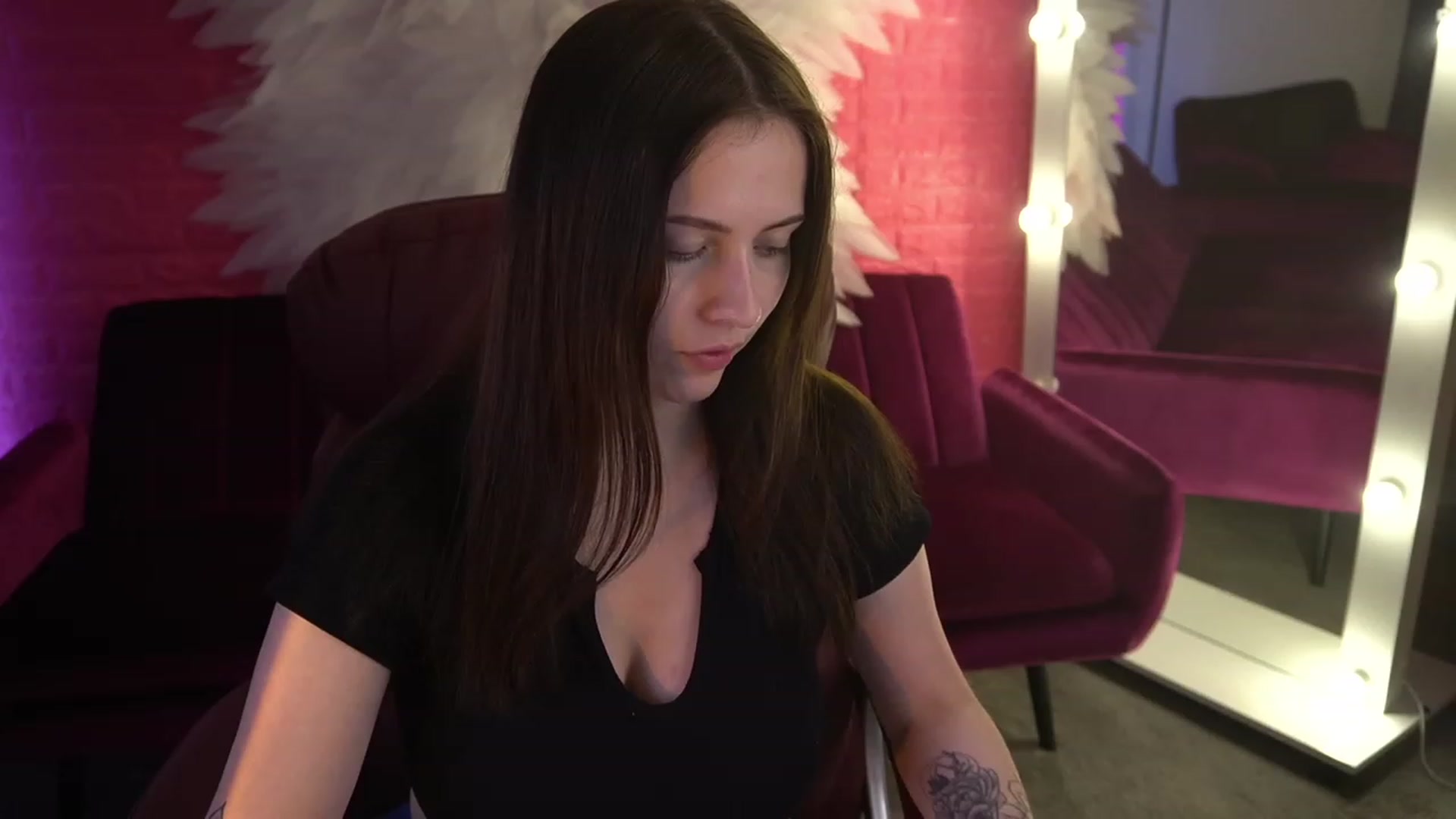 Gallery image thumbnail from KiraCandyy's myfreecams stream on, 05/30/2023, 11:55 image 1 of 20