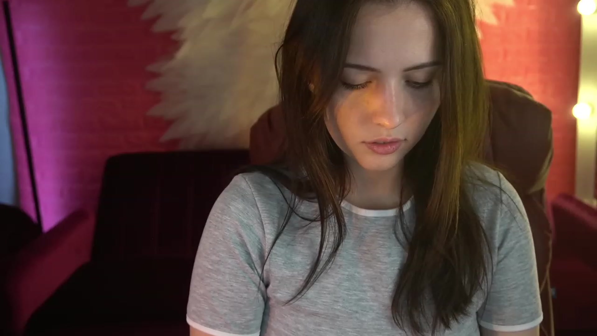 Gallery image thumbnail from KiraCandyy's myfreecams stream on, 06/01/2023, 10:23 image 16 of 20