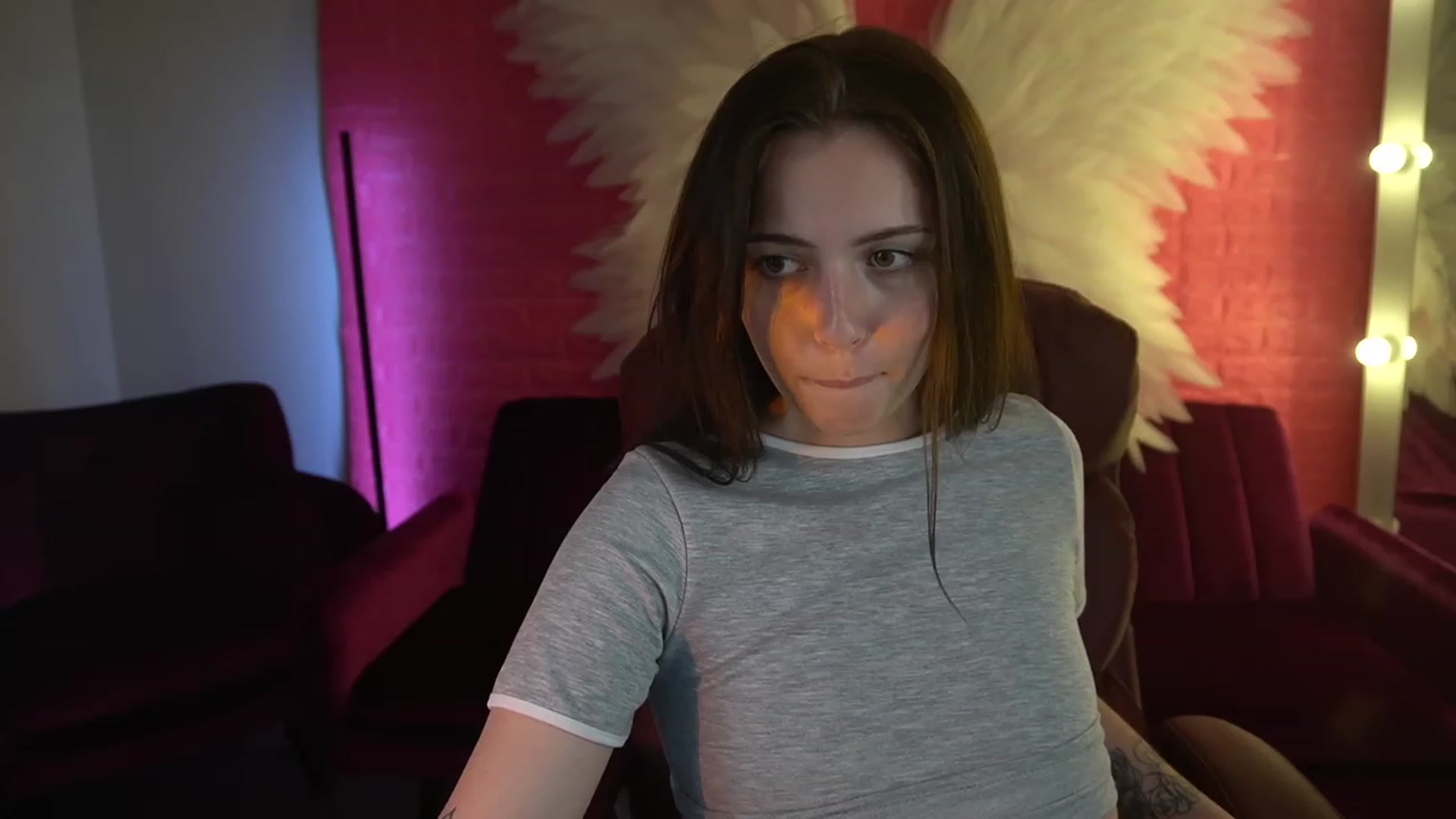 Gallery image thumbnail from KiraCandyy's myfreecams stream on, 06/01/2023, 10:35 image 16 of 20