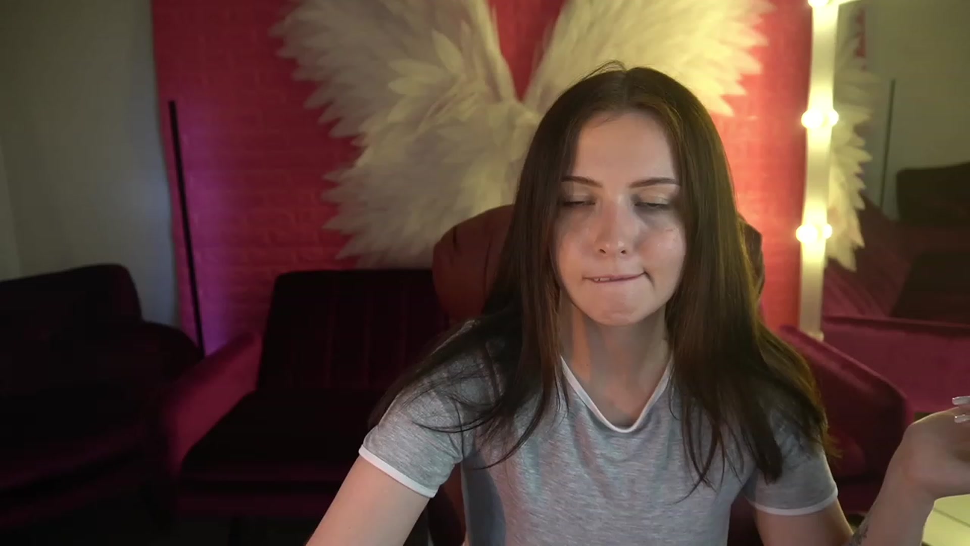 Gallery image thumbnail from KiraCandyy's myfreecams stream on, 06/01/2023, 11:49 image 2 of 20