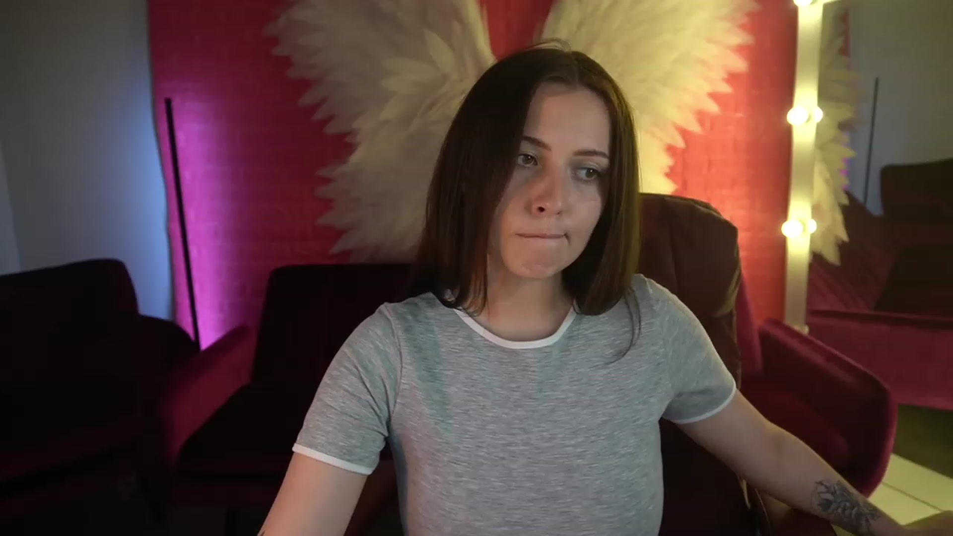 Gallery image thumbnail from KiraCandyy's myfreecams stream on, 06/01/2023, 11:49 image 1 of 20