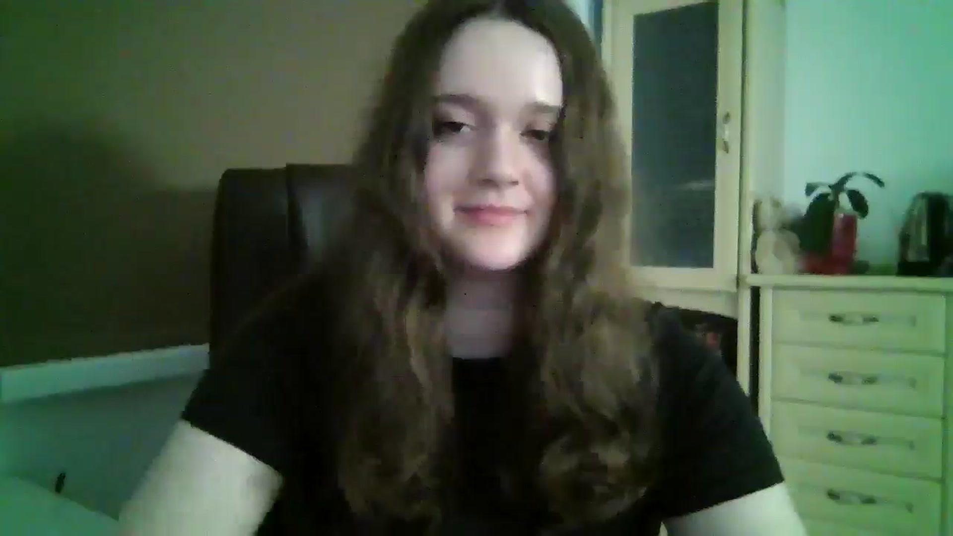 Gallery image thumbnail from KiraDelys's myfreecams stream on, 12/08/2025, 03:56 image 15 of 20