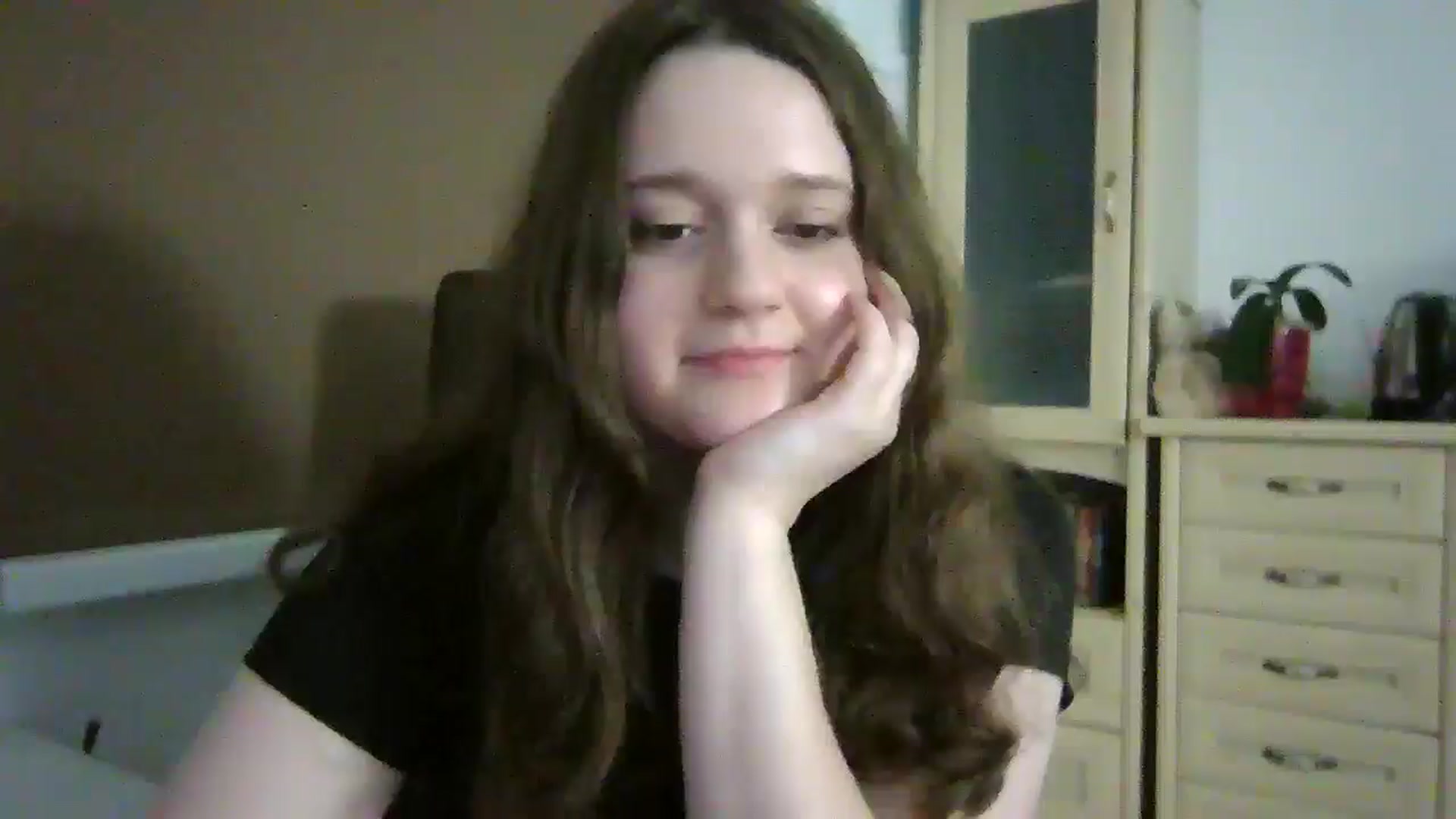 Gallery image thumbnail from KiraDelys's myfreecams stream on, 12/08/2025, 03:56 image 3 of 20
