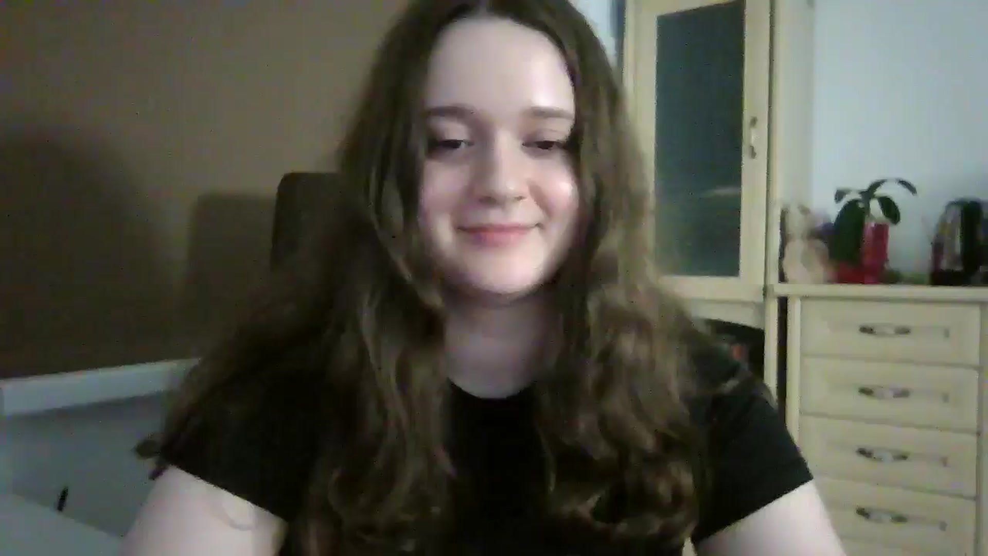 Gallery image thumbnail from KiraDelys's myfreecams stream on, 12/08/2025, 05:15 image 5 of 20