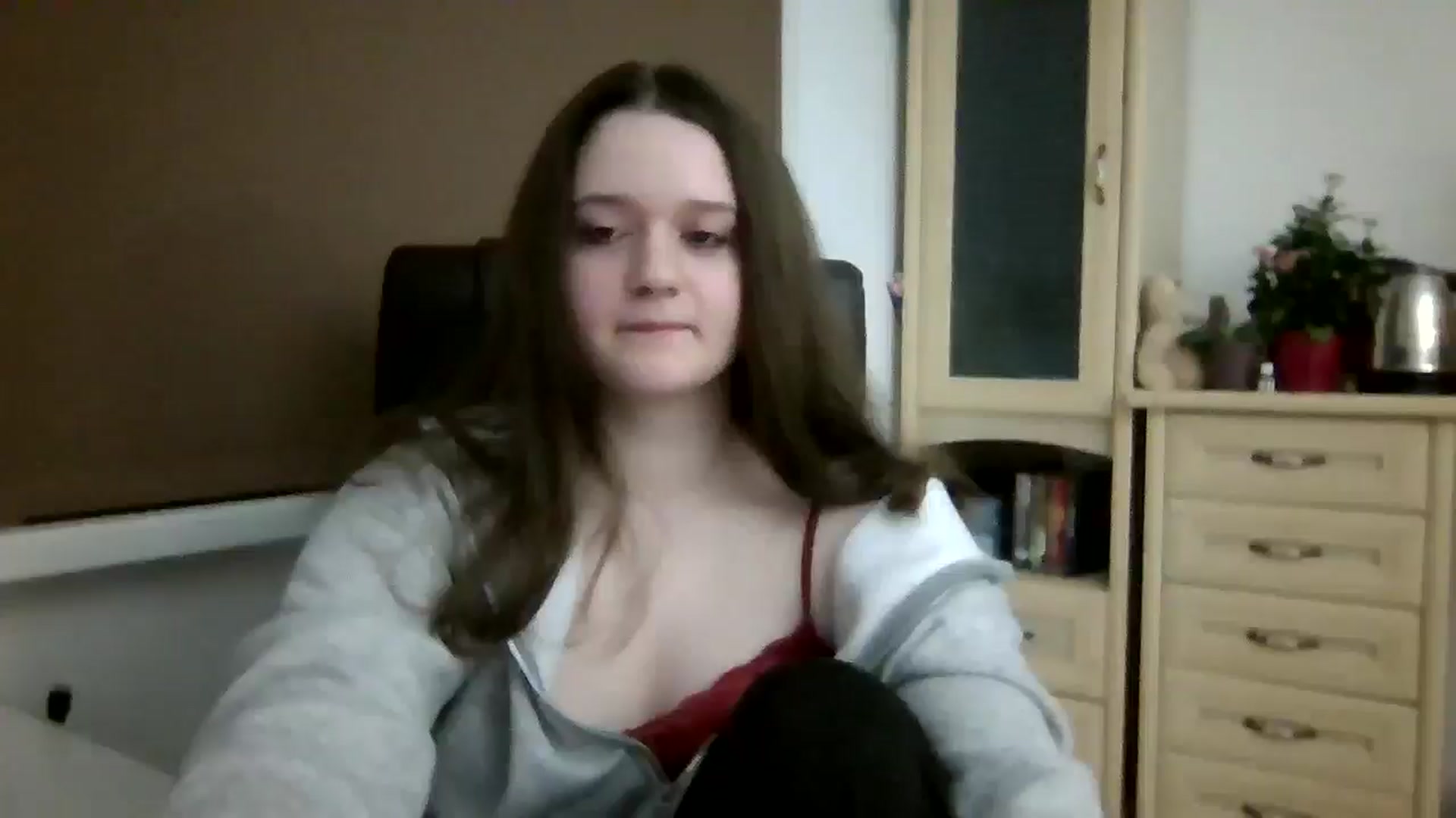 Gallery image thumbnail from KiraDelys's myfreecams stream on, 12/12/2025, 02:47 image 2 of 20