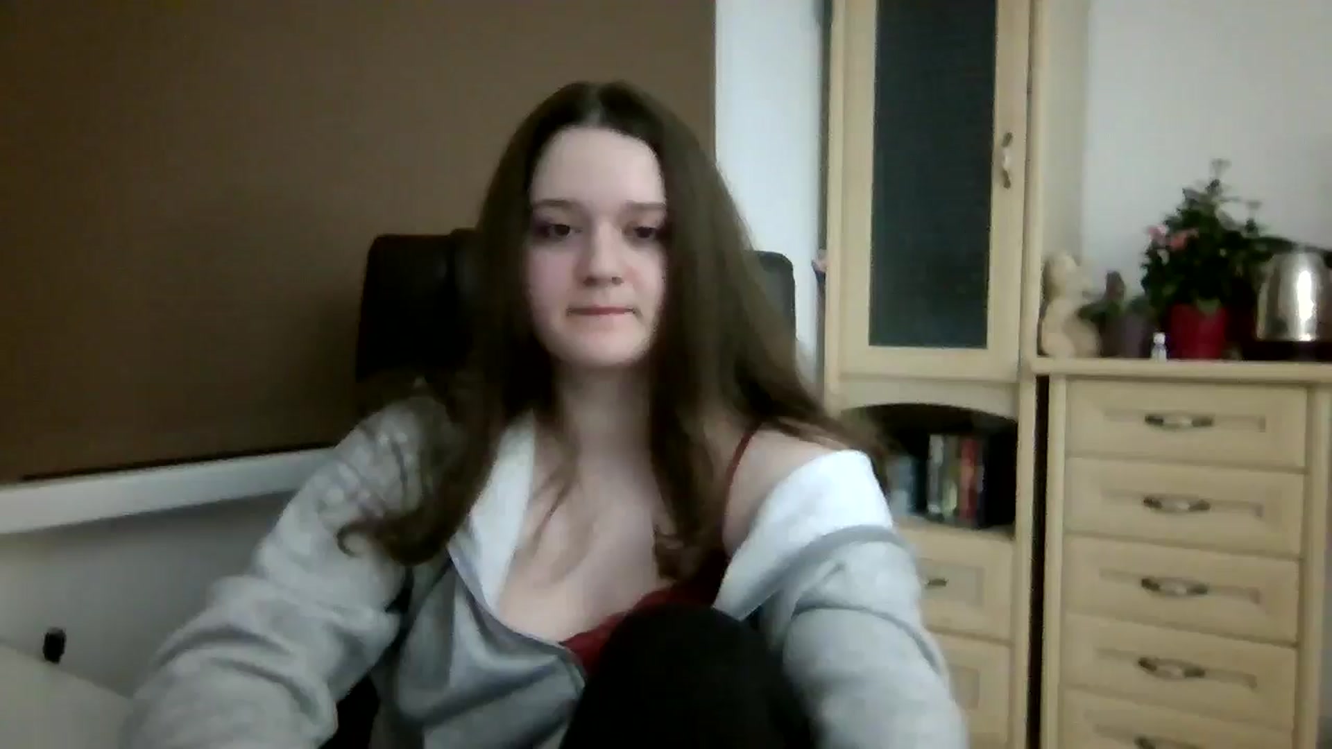Gallery image thumbnail from KiraDelys's myfreecams stream on, 12/12/2025, 02:47 image 8 of 20