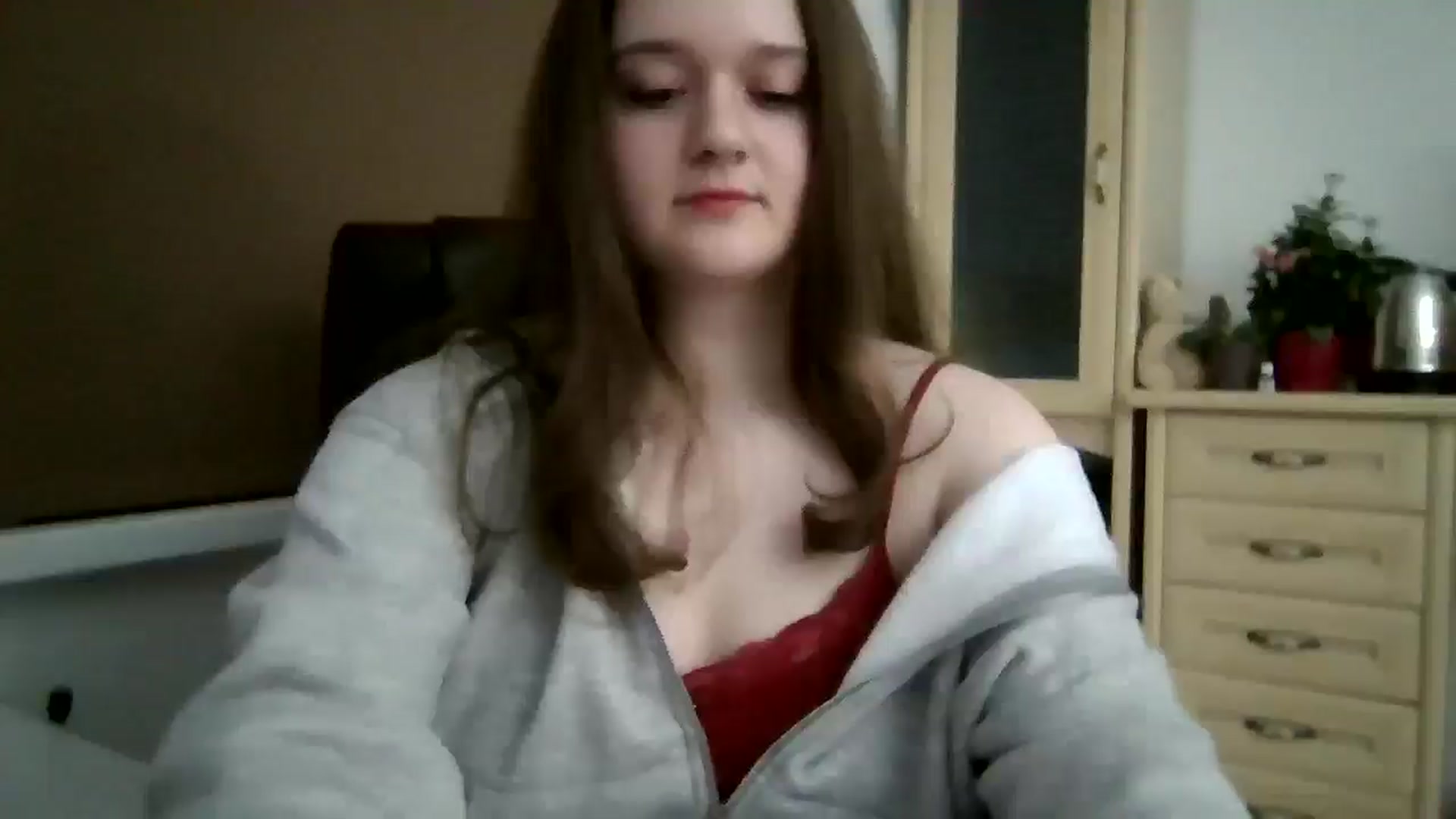 Gallery image thumbnail from KiraDelys's myfreecams stream on, 12/12/2025, 02:47 image 15 of 20