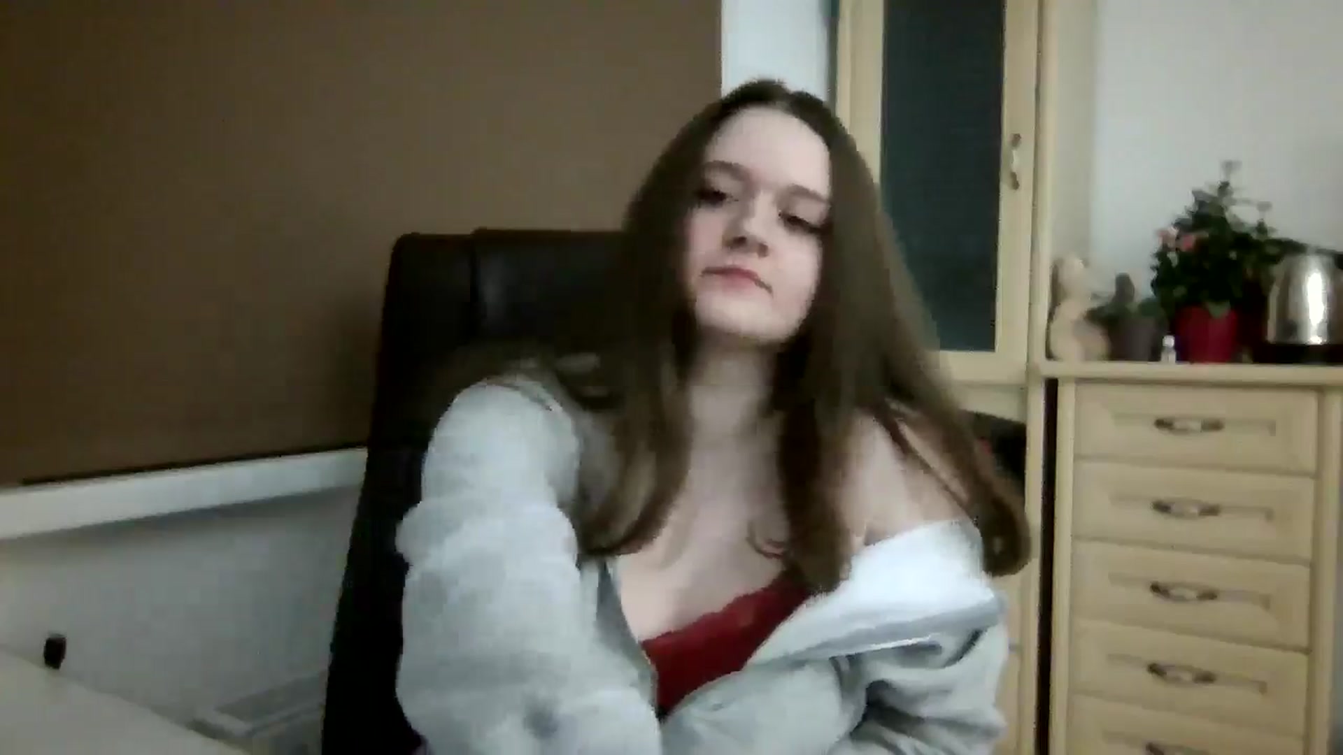 Gallery image thumbnail from KiraDelys's myfreecams stream on, 12/12/2025, 02:47 image 12 of 20