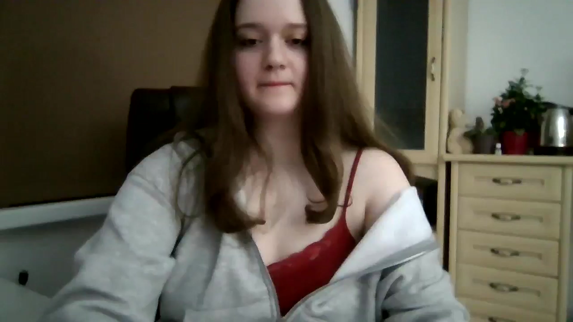 Gallery image thumbnail from KiraDelys's myfreecams stream on, 12/12/2025, 02:47 image 16 of 20