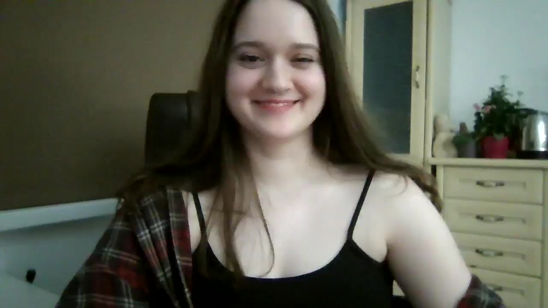 Gallery image thumbnail from KiraDelys's myfreecams stream on, 12/15/2025, 05:09 image 17 of 20