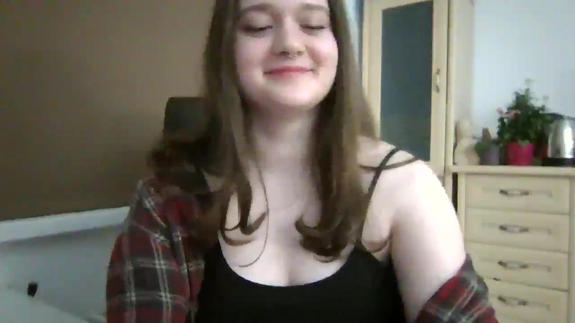Gallery image thumbnail from KiraDelys's myfreecams stream on, 12/15/2025, 05:09 image 19 of 20